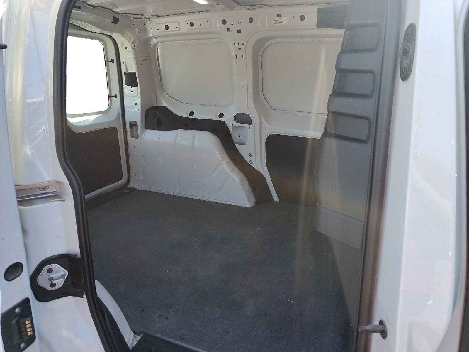 Volkswagen - Caddy Cargo_14