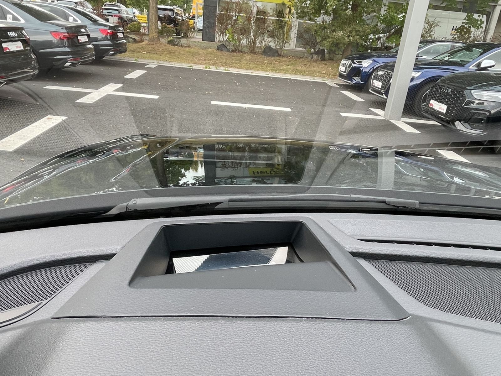 Audi - Q5_24