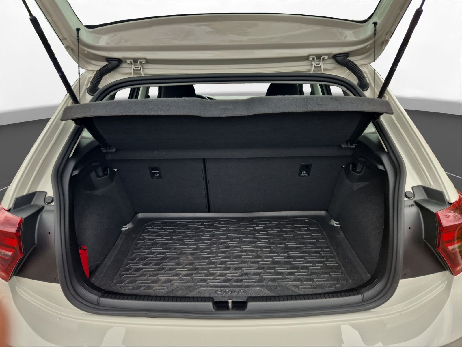 Volkswagen - Polo_8