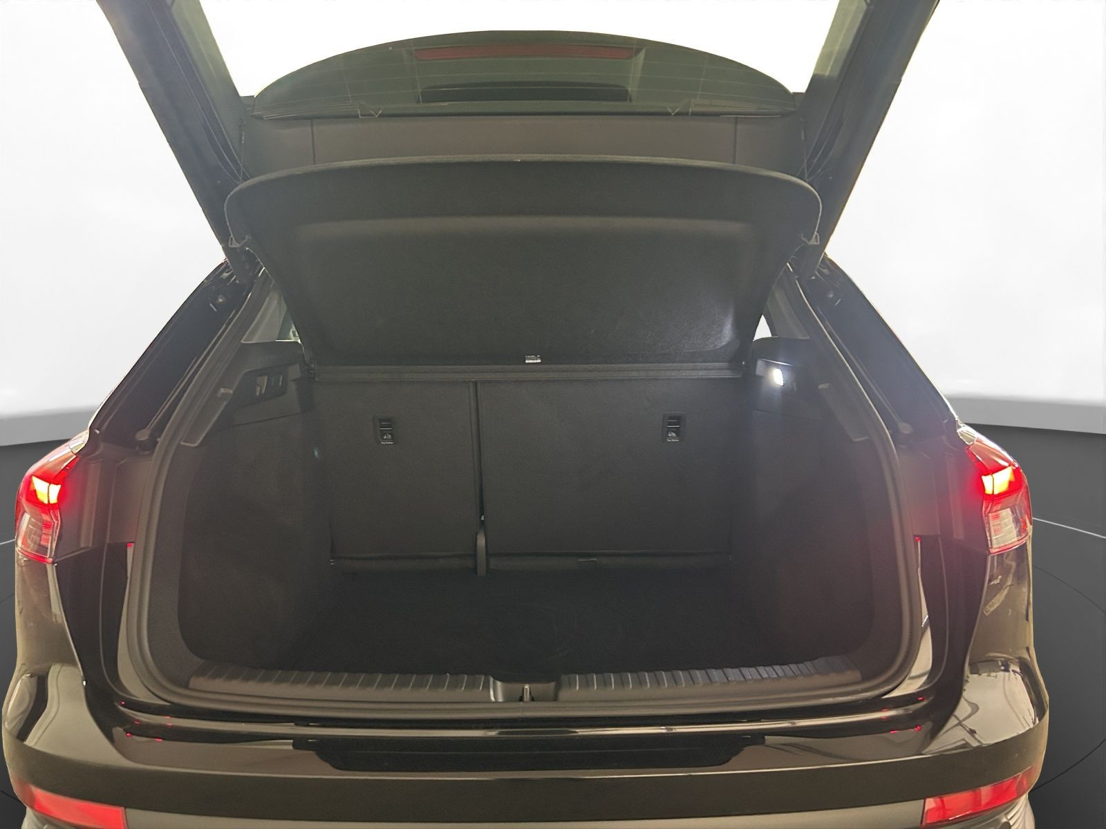 Audi - Q4 e-tron_24