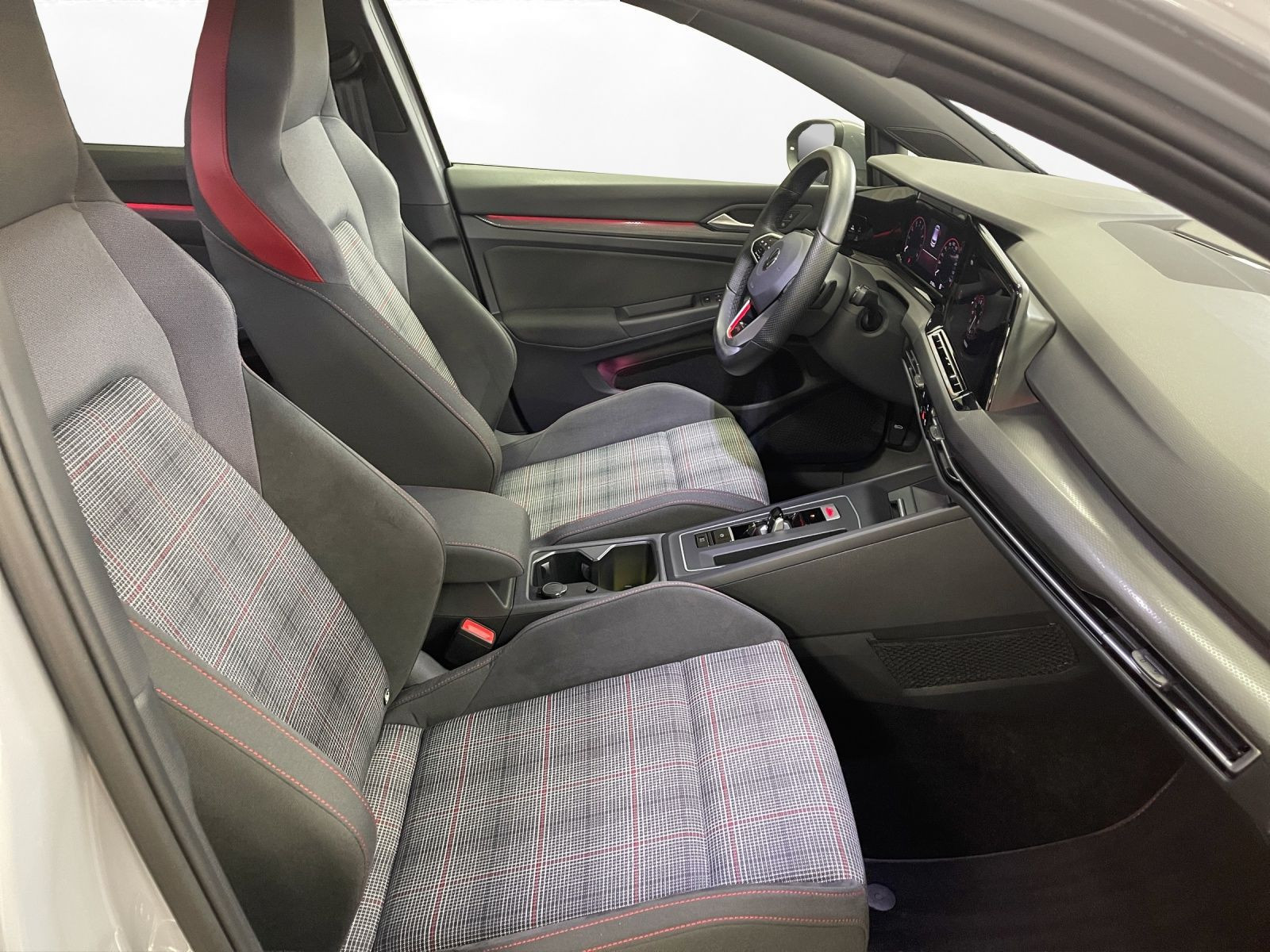 Volkswagen - Golf GTI_18