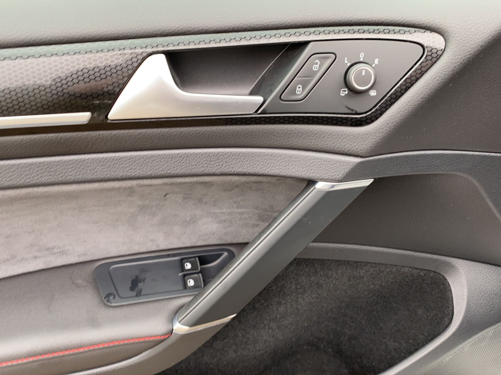 Volkswagen - Golf GTI_14