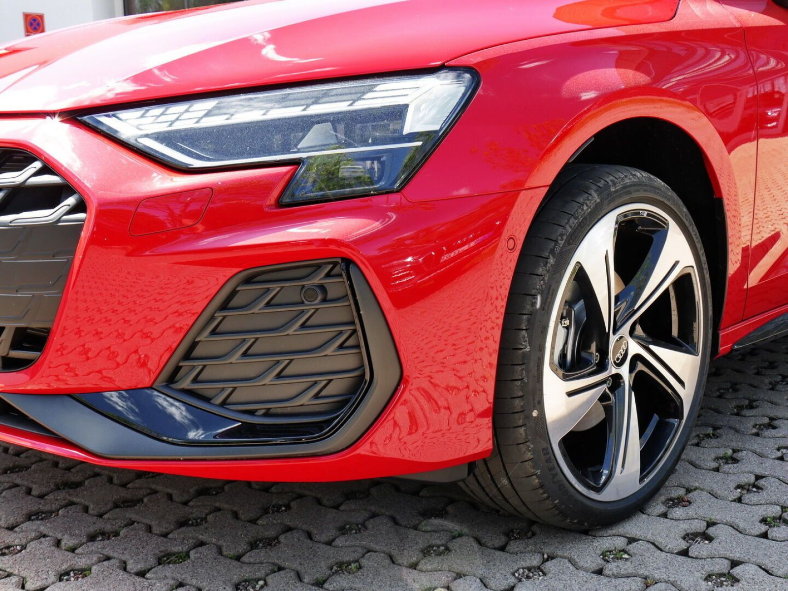 Audi - A3 Limousine_17