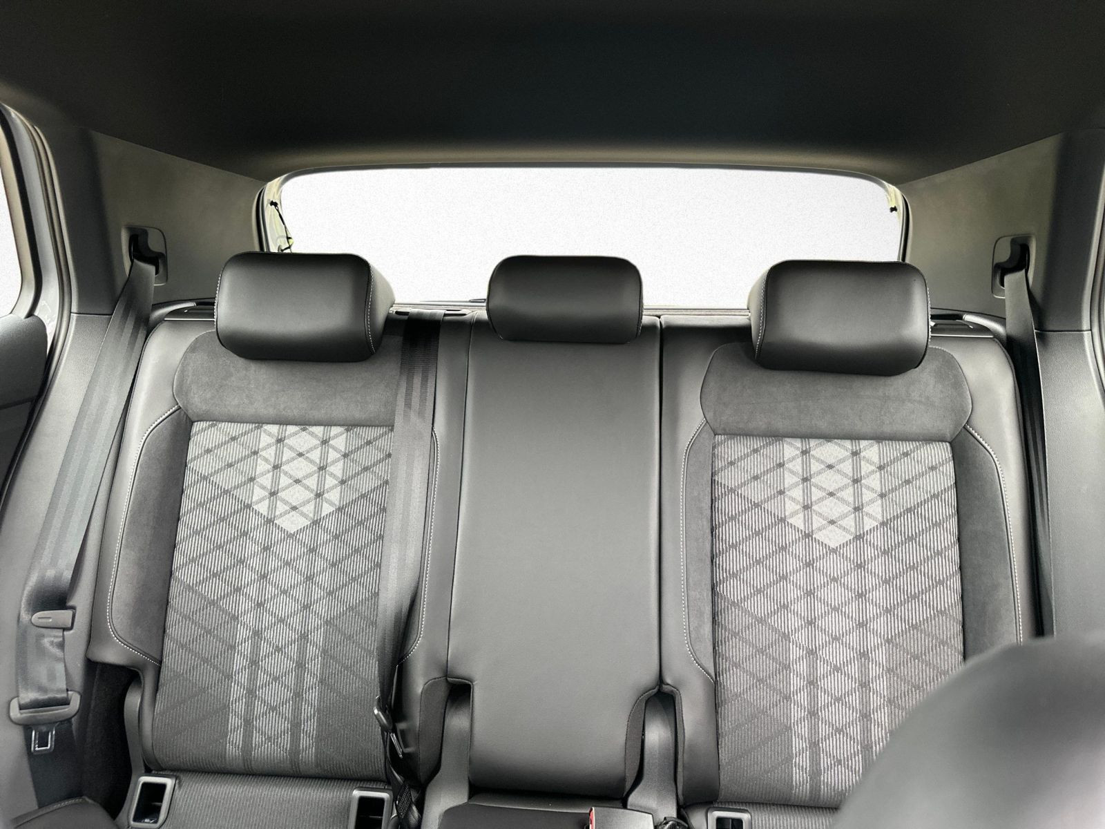 Volkswagen - T-Cross_11