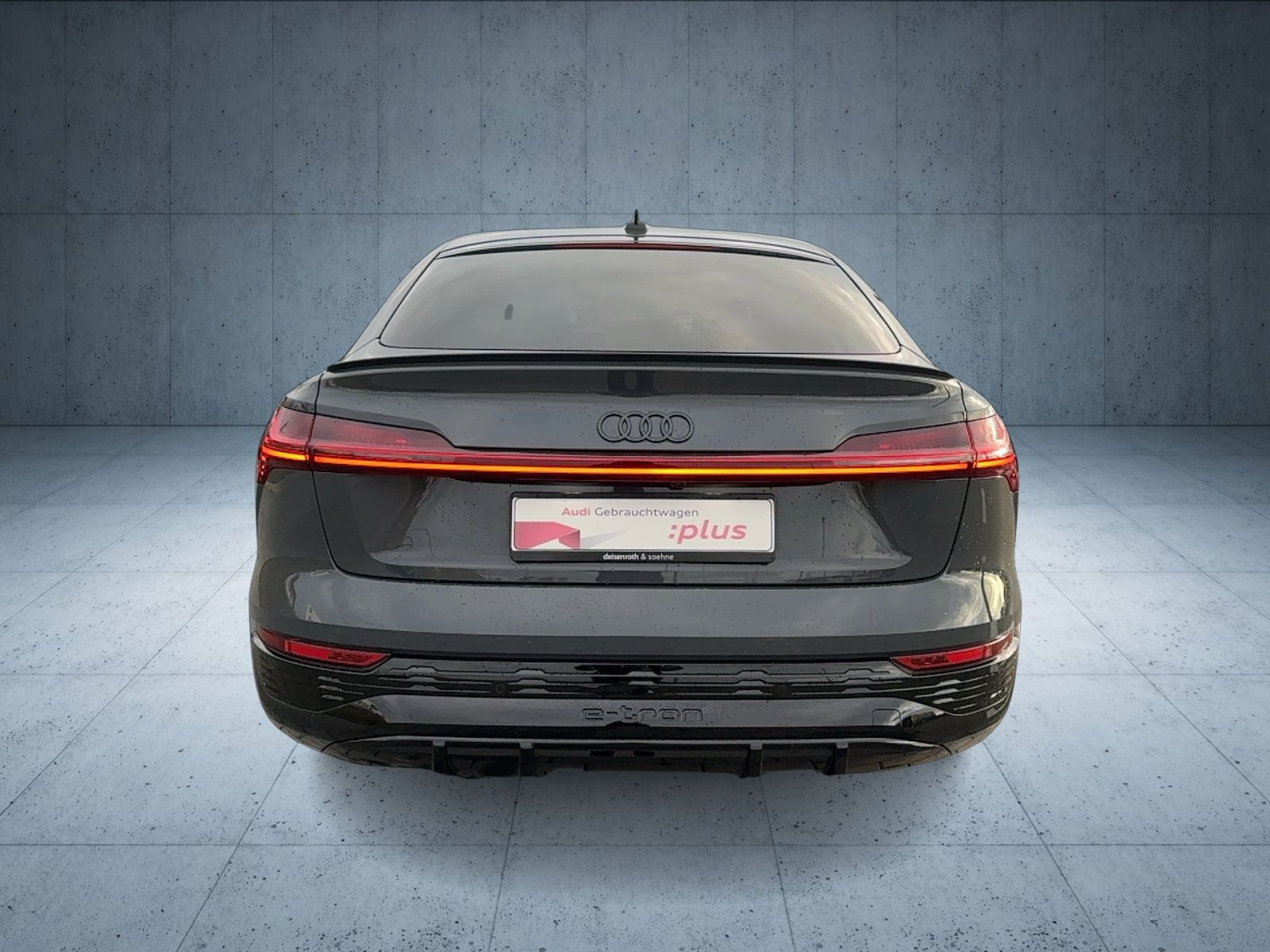 Audi - Q8 Sportback e-tron_6