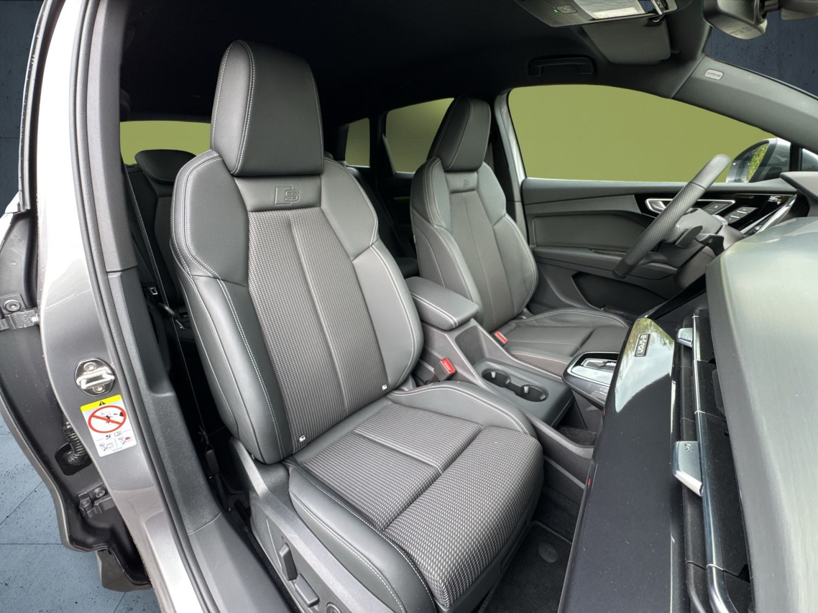 Audi - Q4 e-tron_16 Audi - Q4 e-tron_16