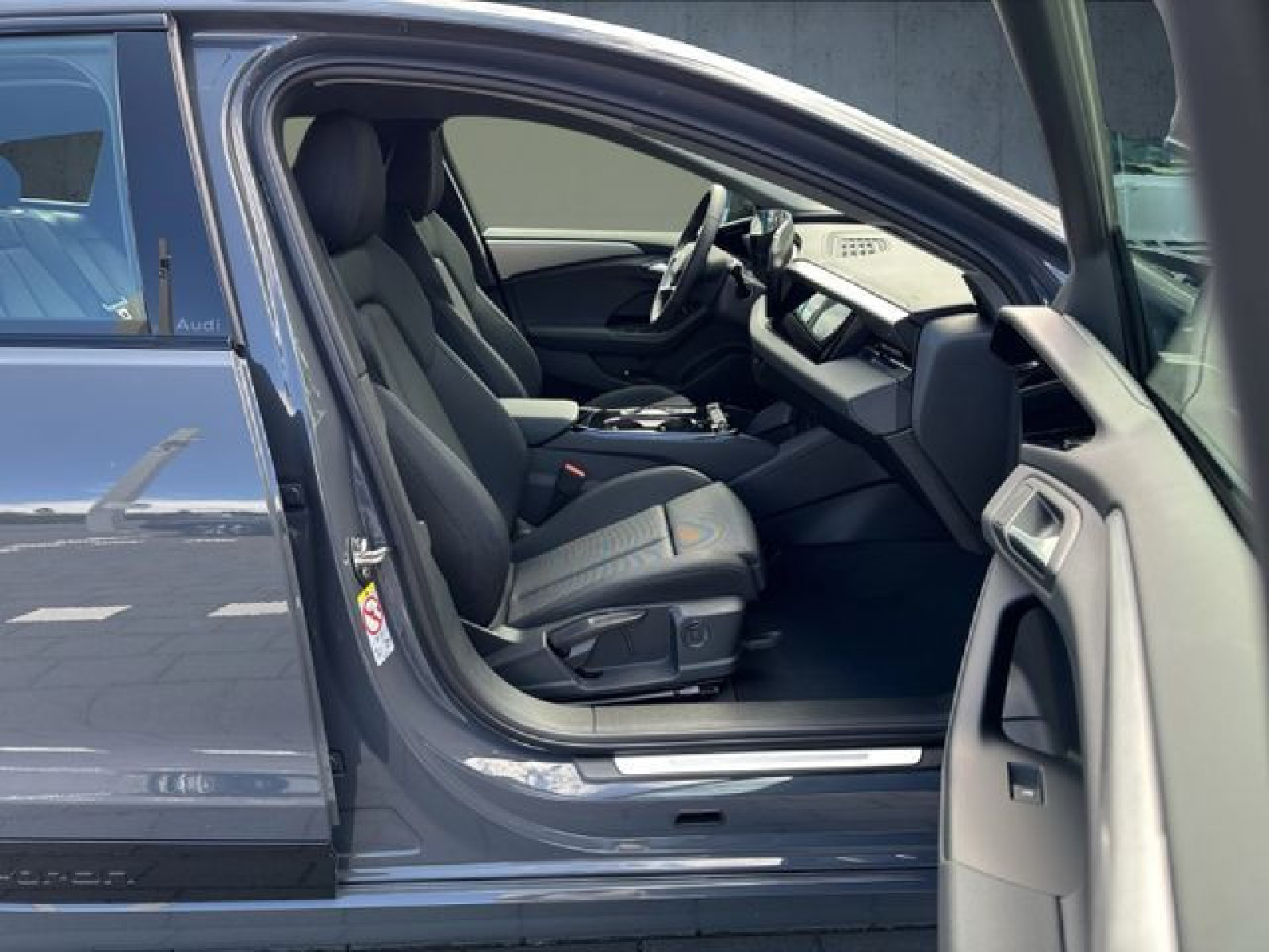 Audi - A6 Avant e-tron_18