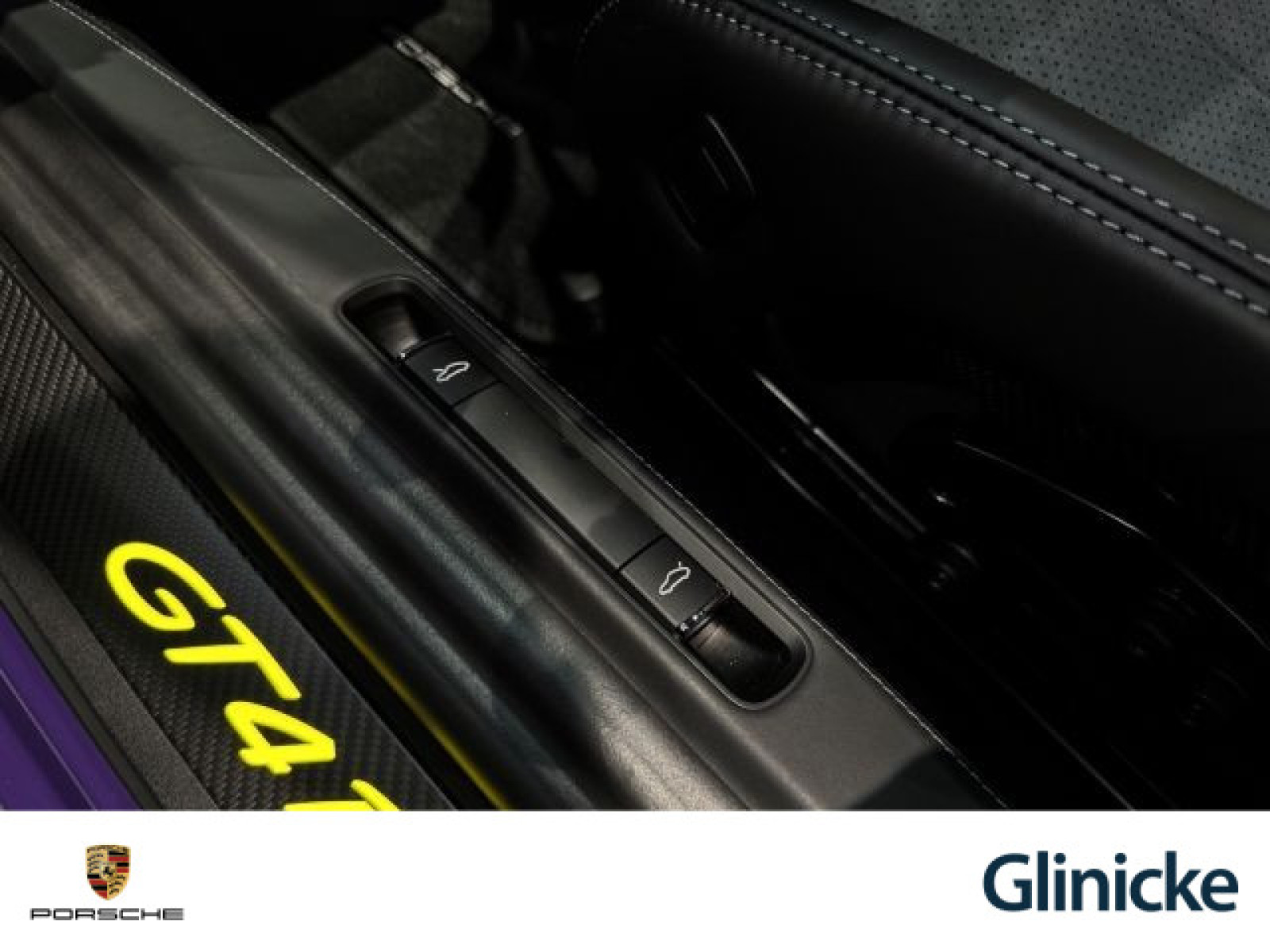 Porsche - Cayman_24