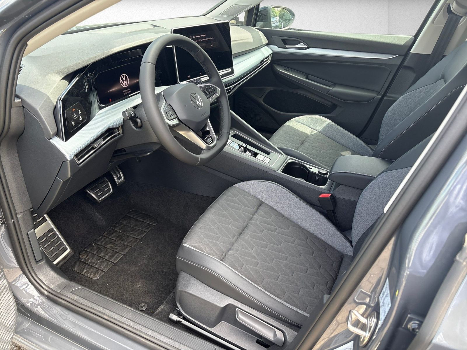 Volkswagen - Golf_10