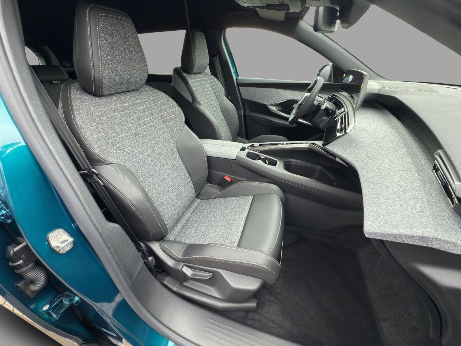 Peugeot - 5008_16