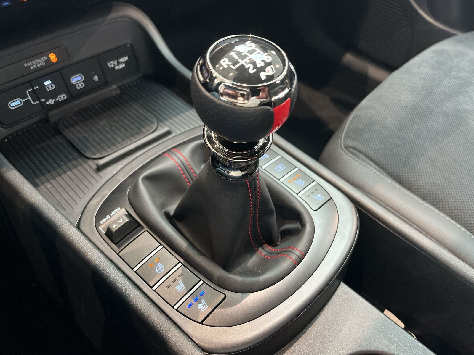 Hyundai - Kona_12