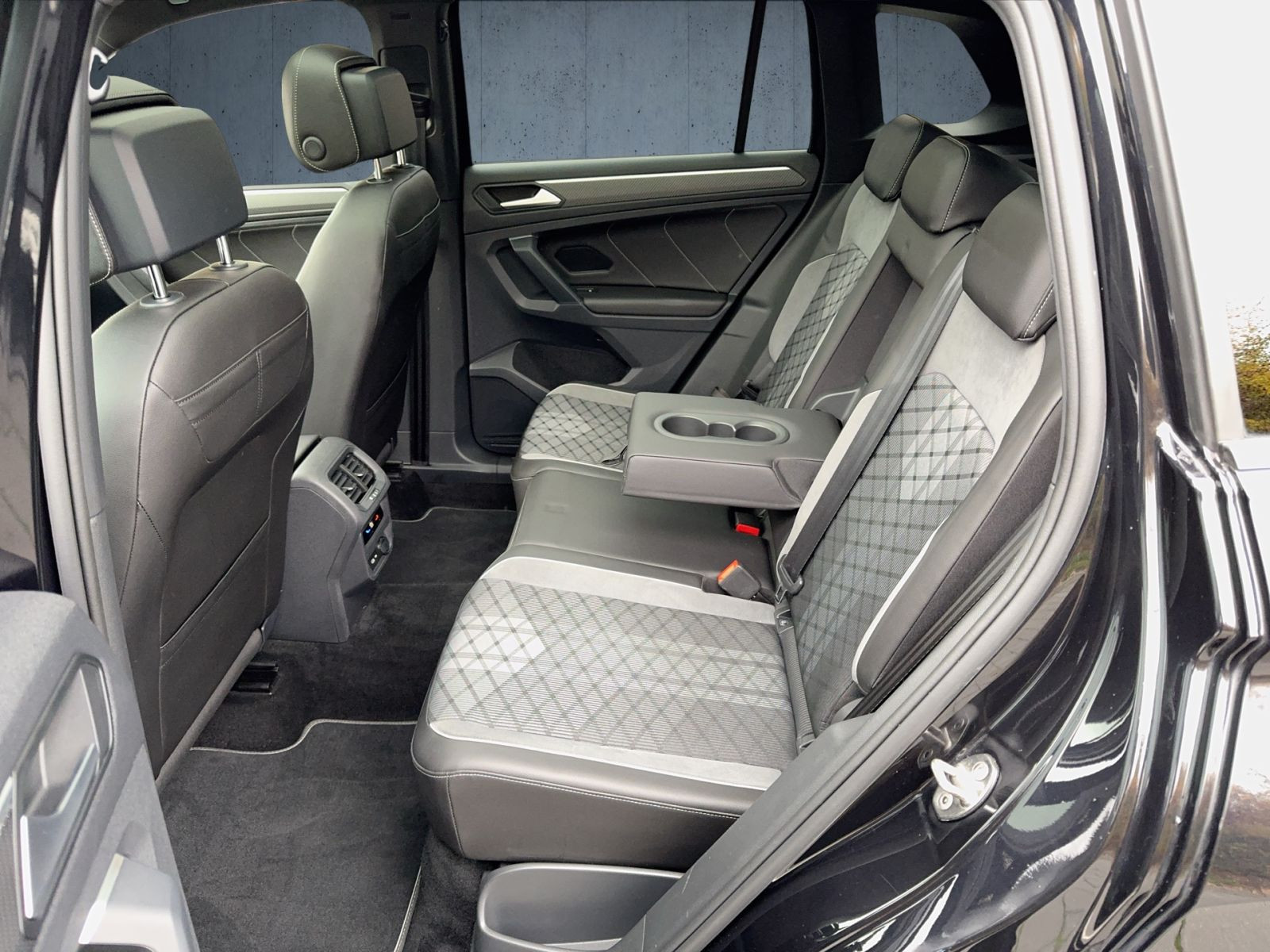 Volkswagen - Tiguan_12