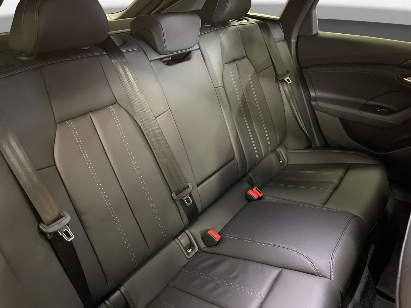 Audi - A6 Avant e-tron_22
