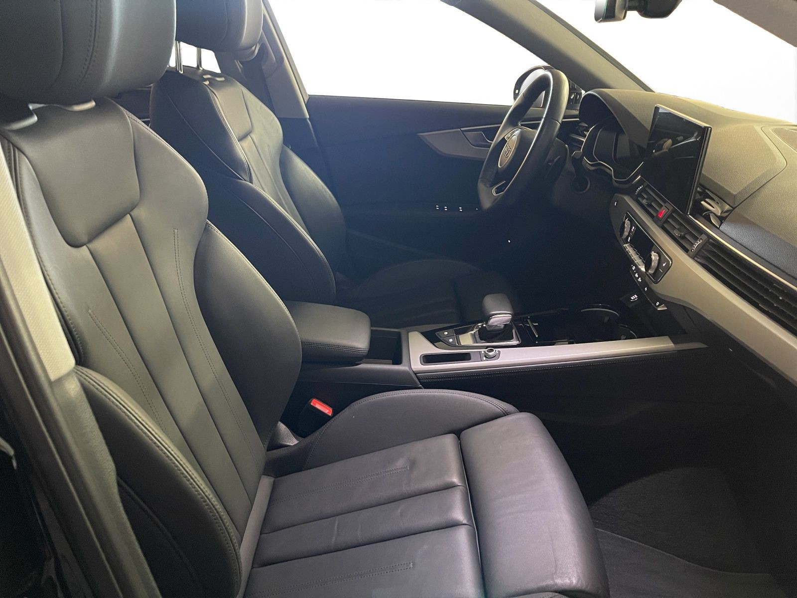 Audi - A4_18