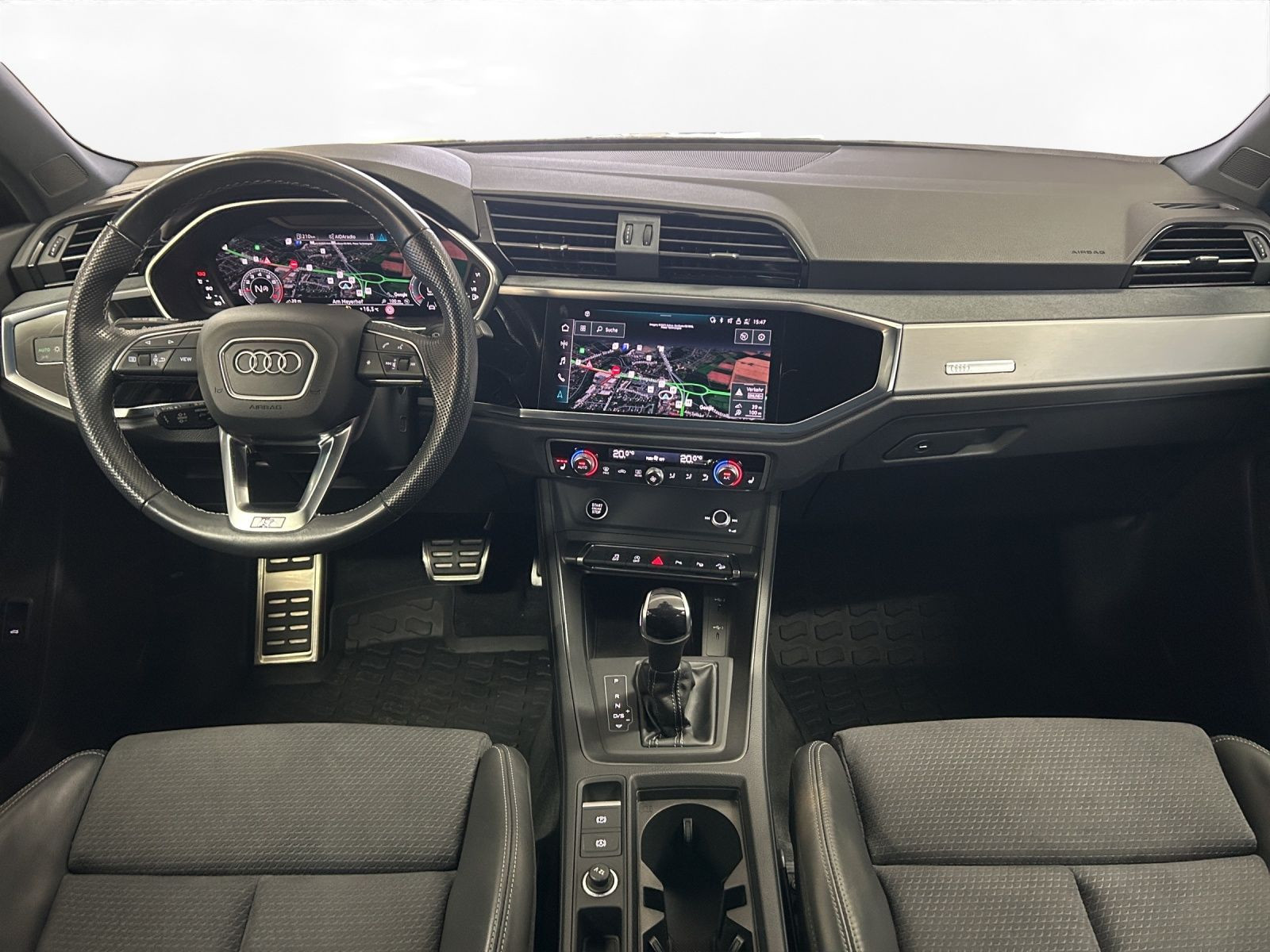 Audi - Q3_22 Audi - Q3_22