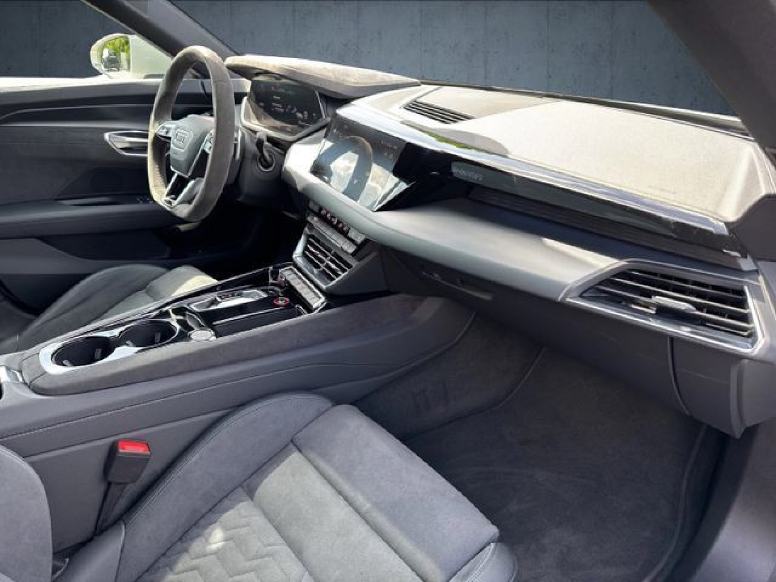 Audi - e-tron GT quattro_15