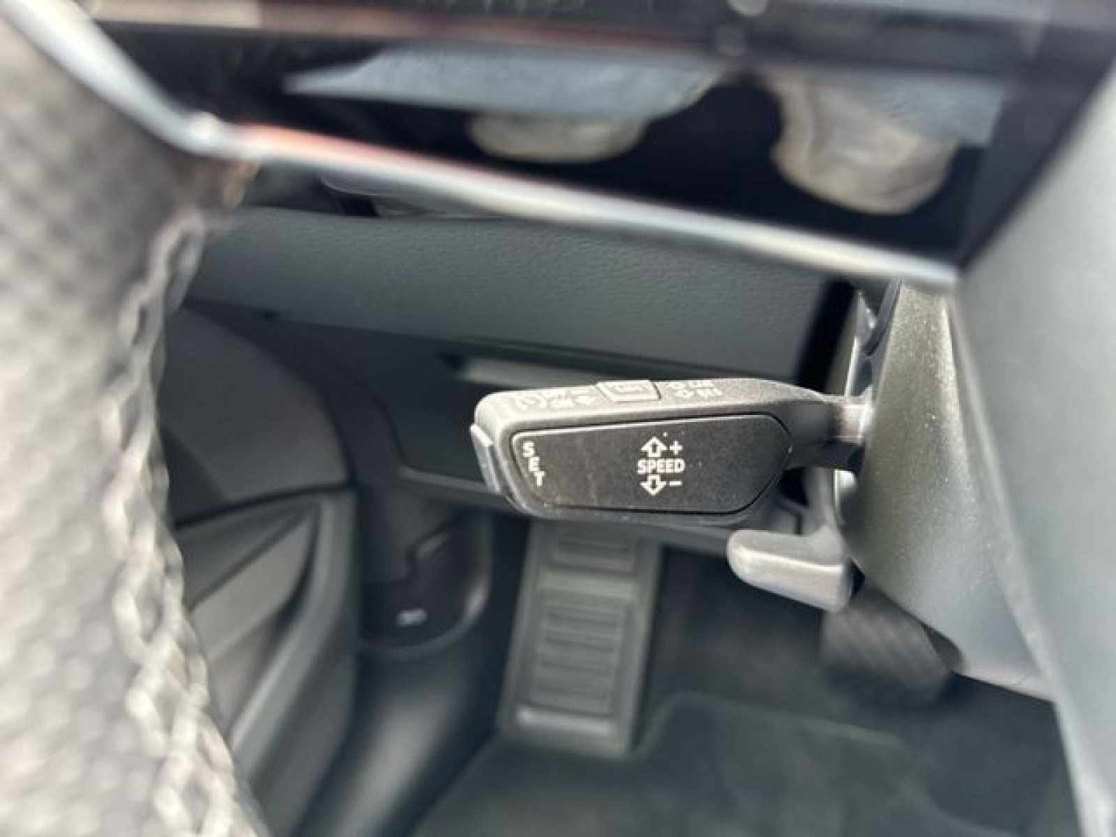 Audi - e-tron_27