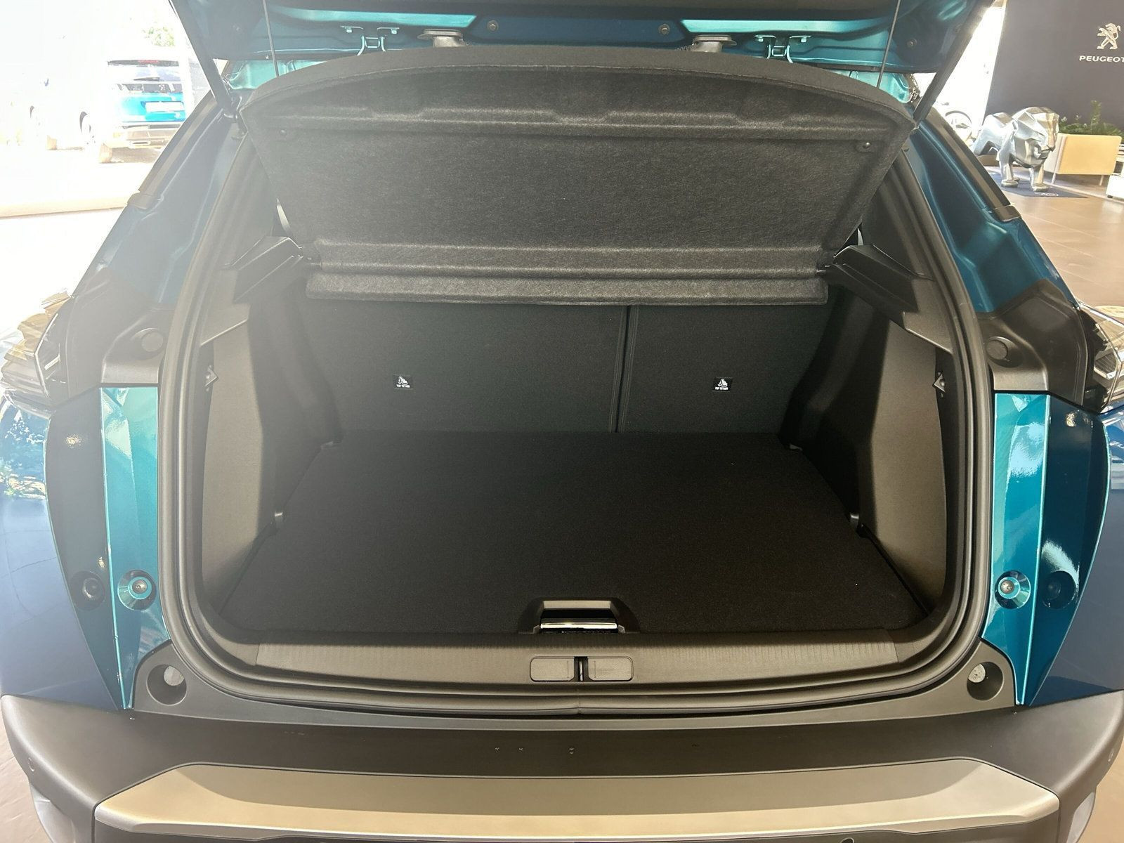 Peugeot - 2008_9