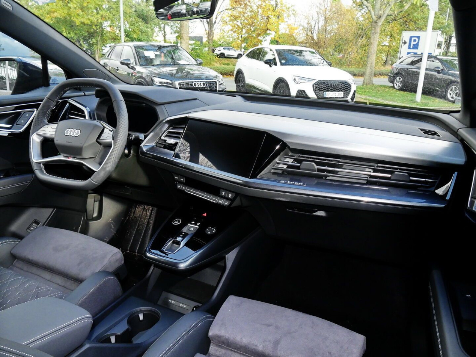 Audi - Q4 Sportback e-tron_4