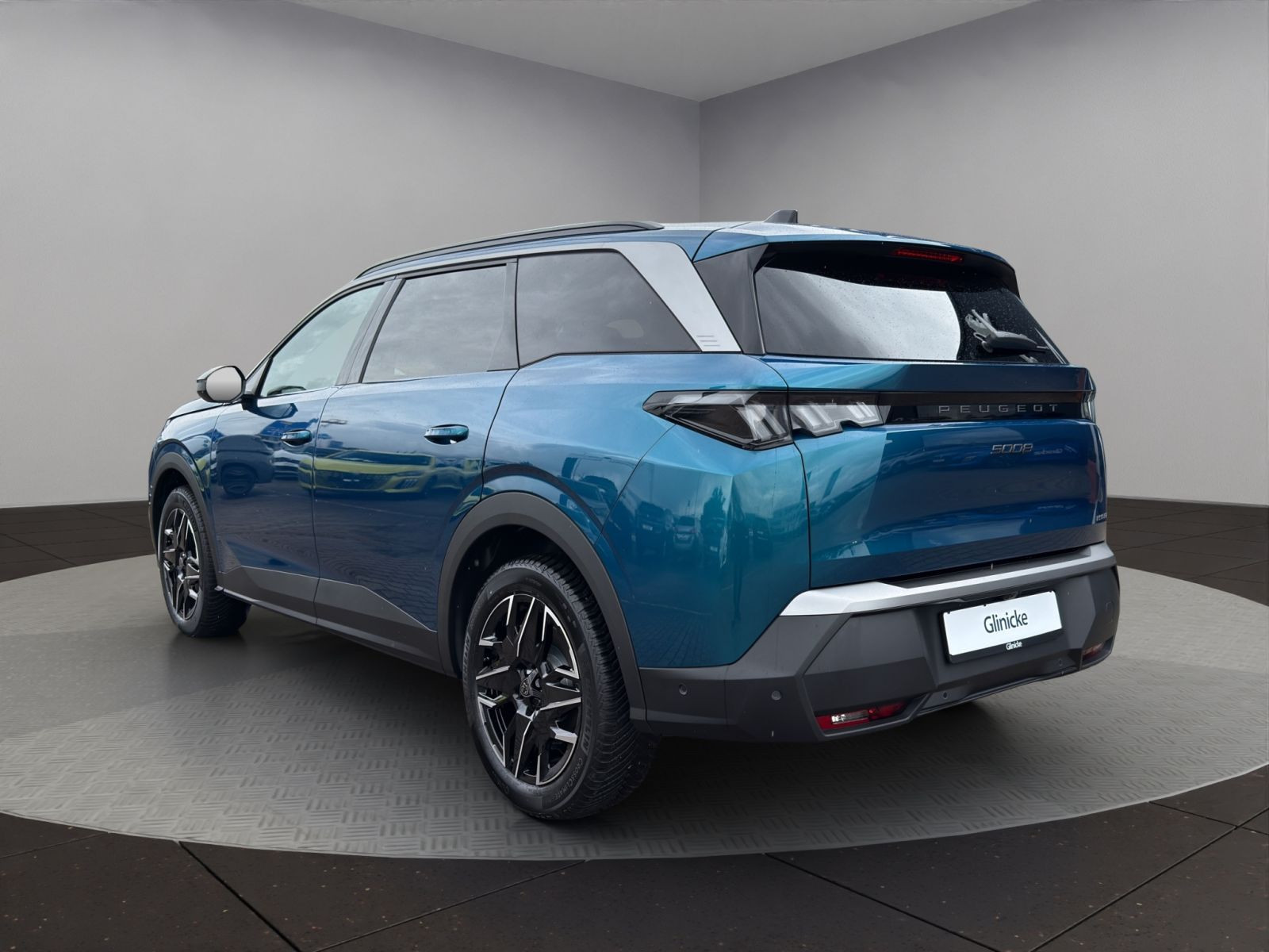 Peugeot - 5008_3