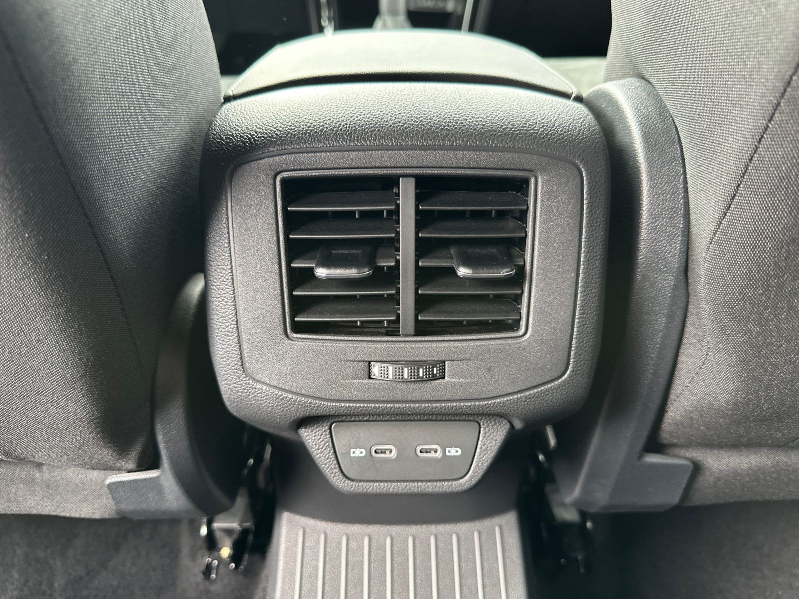 Volkswagen - T-Roc_20
