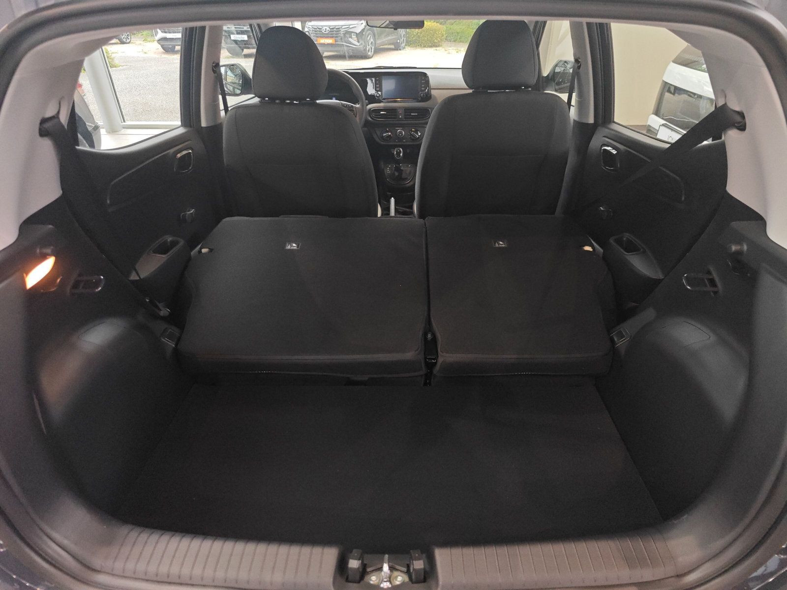 Hyundai - i10_8