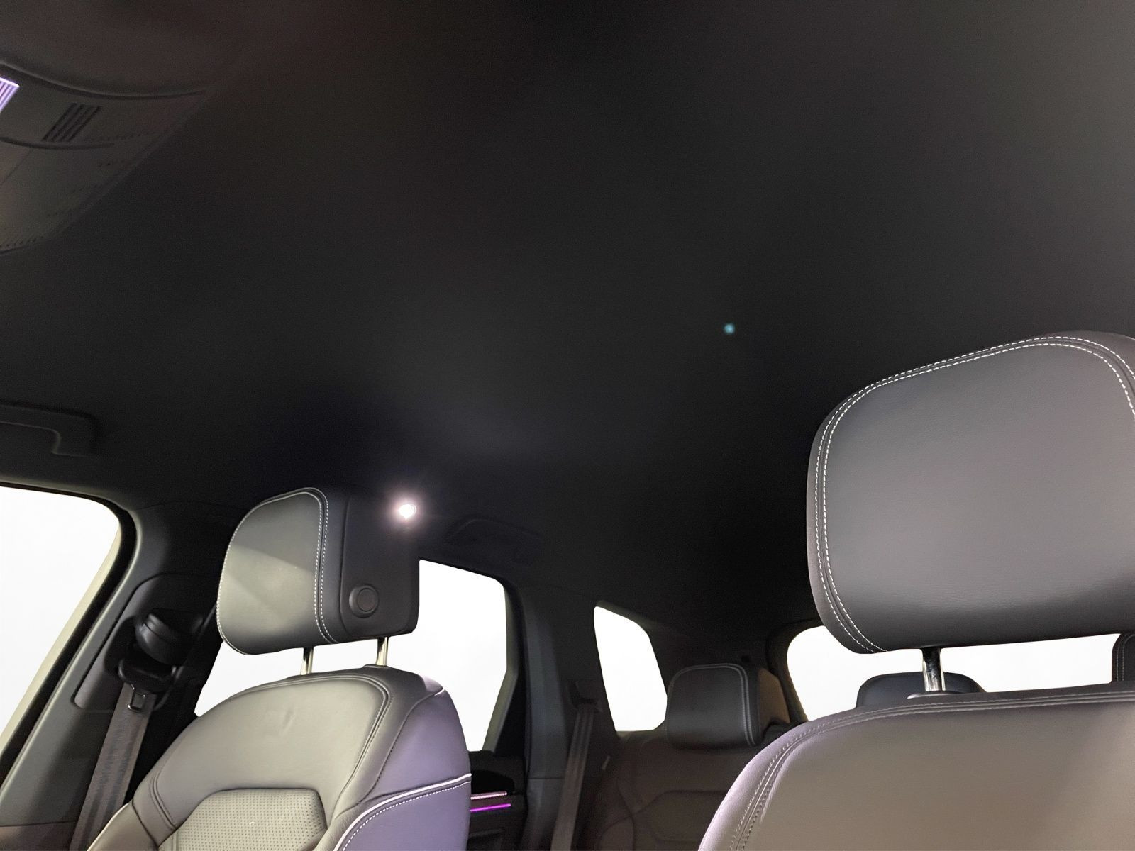 Volkswagen - Touareg_11