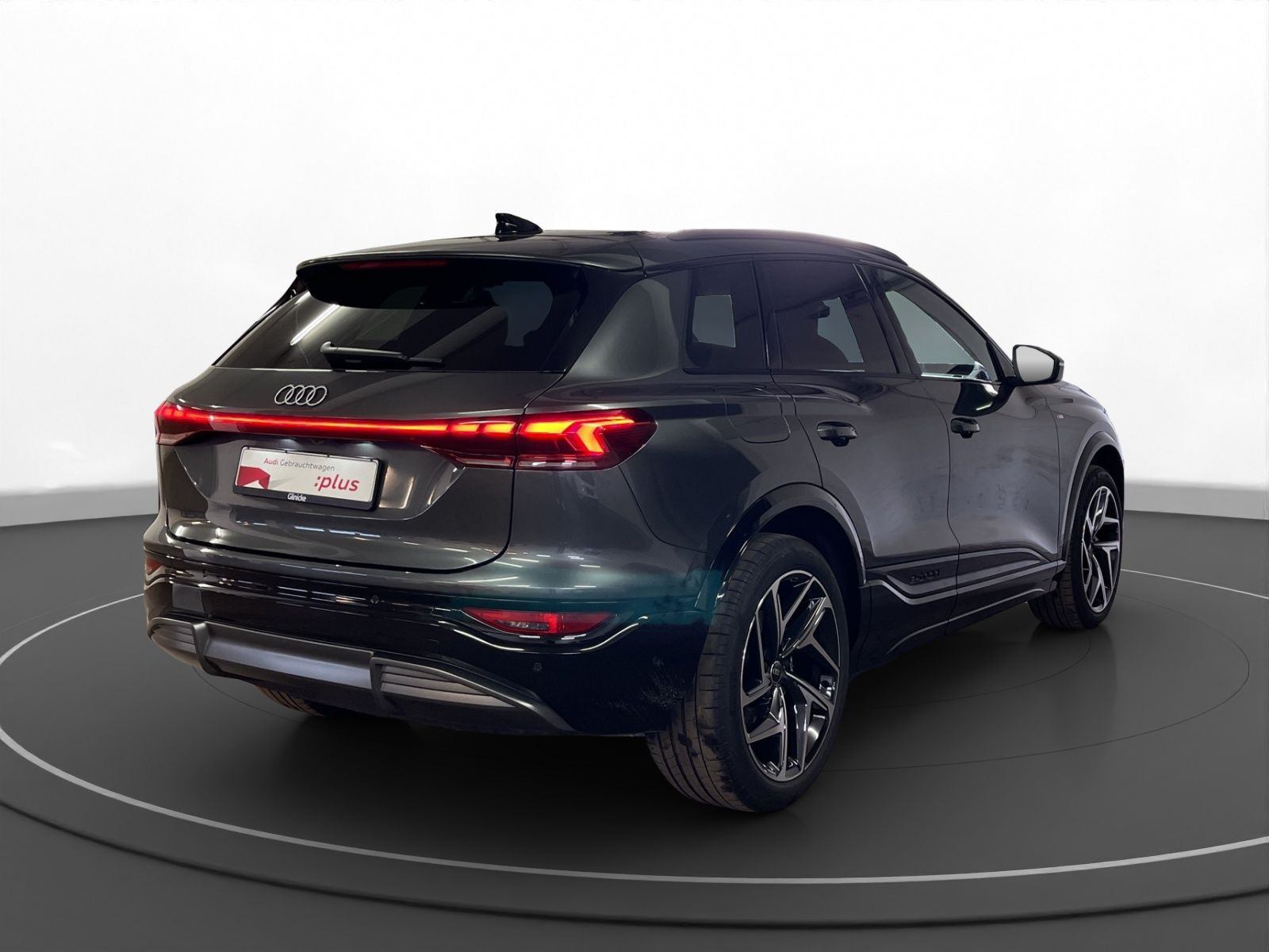 Audi - Q6 SUV e-tron_6