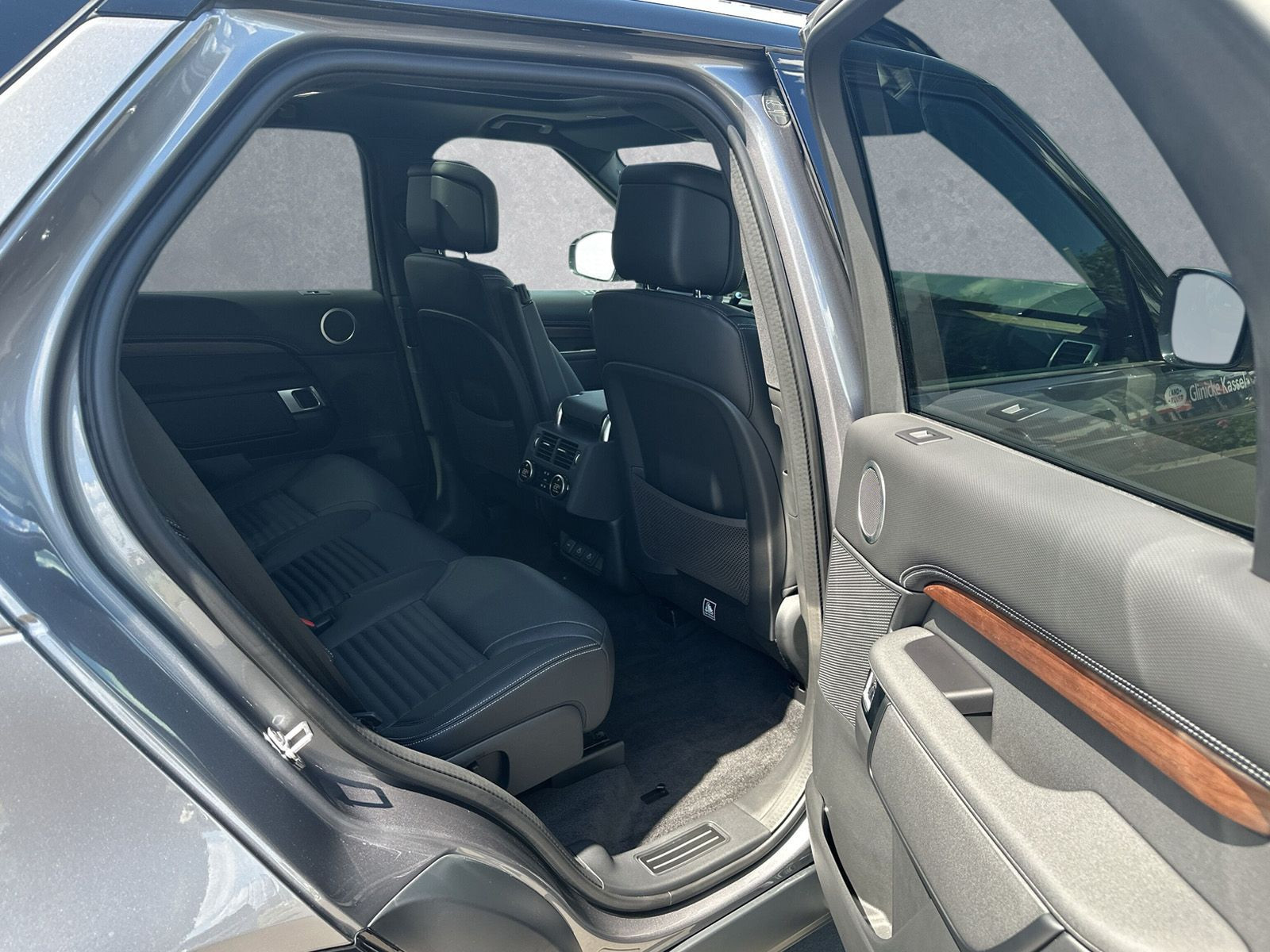 Land Rover - Discovery_5