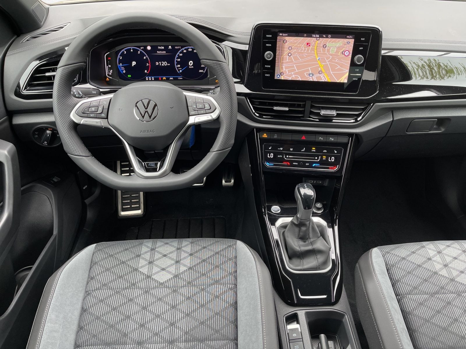 Volkswagen - T-Roc_11