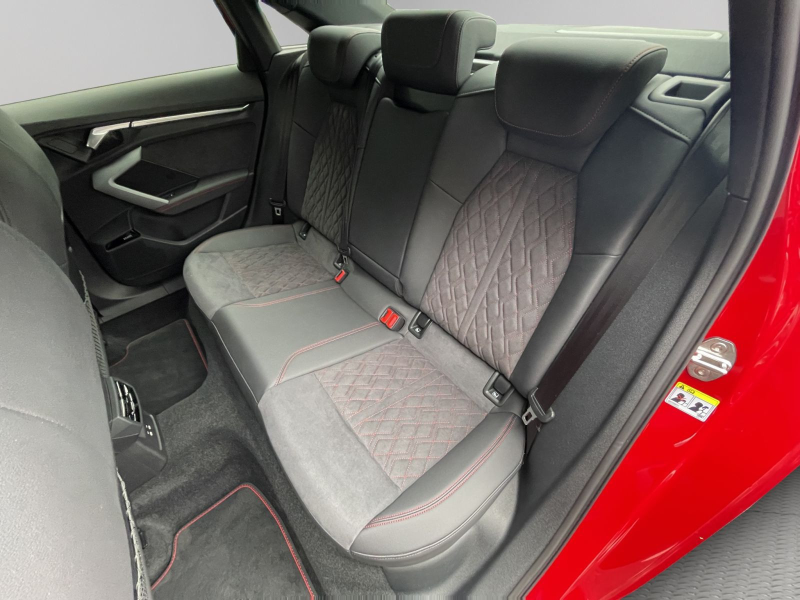 Audi - S3 Limousine_16
