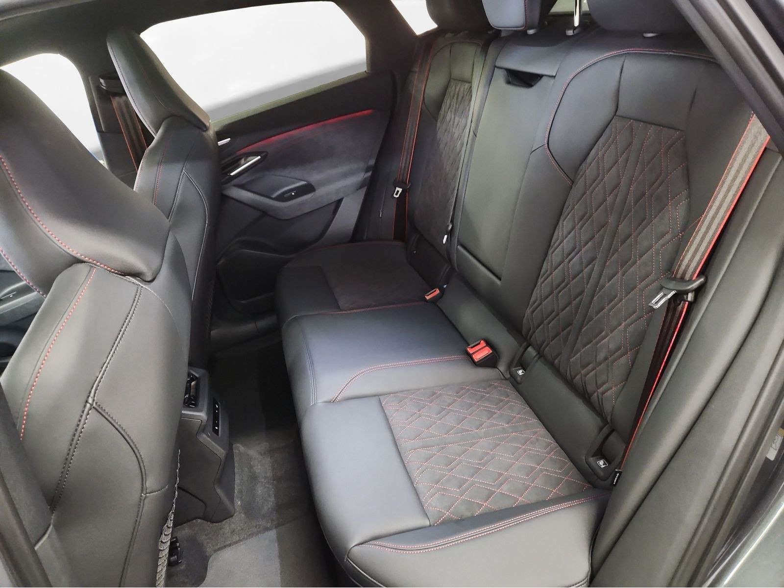 Audi - Q6 Sportback e-tron_18