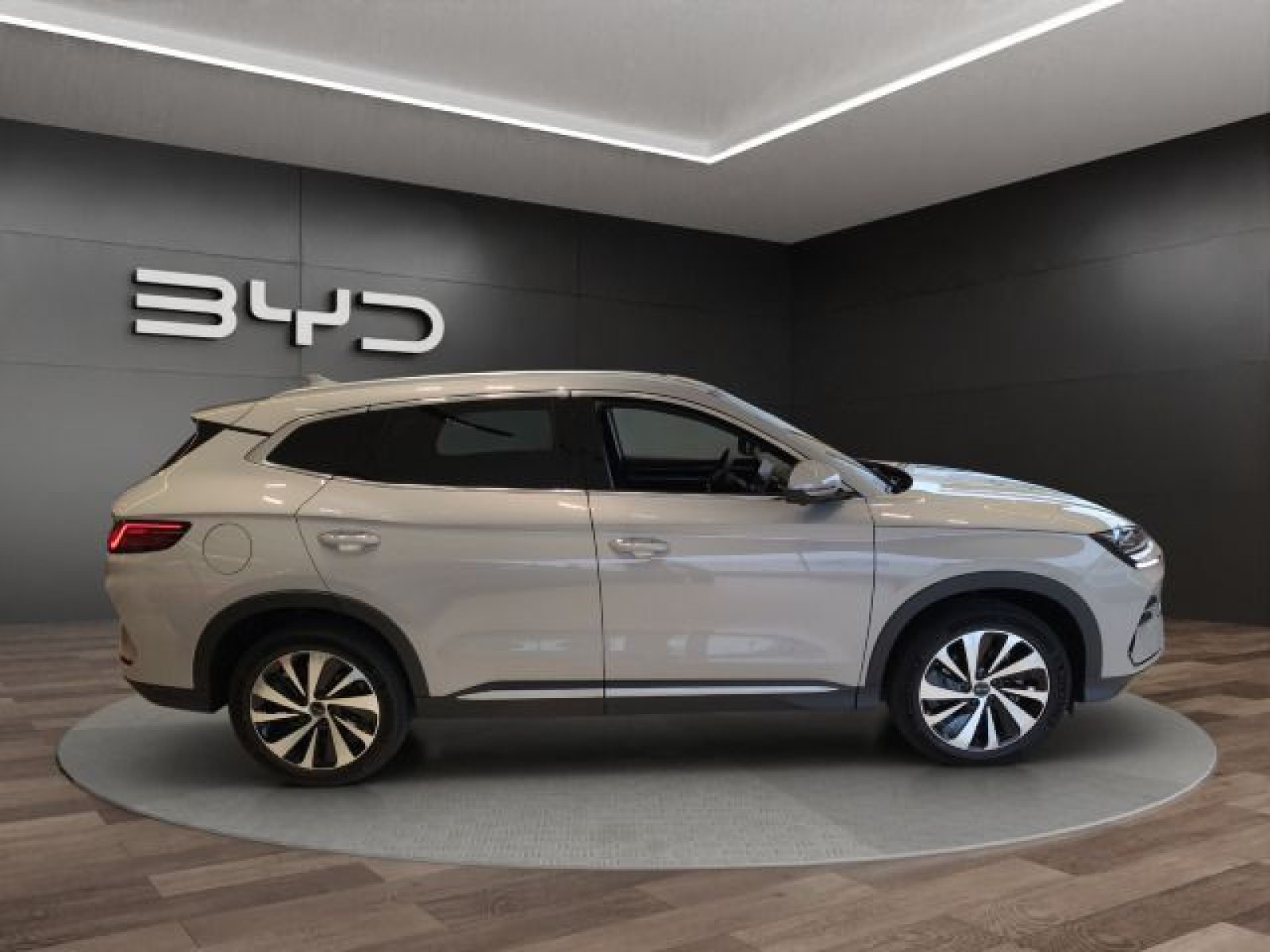 BYD - Seal U_7