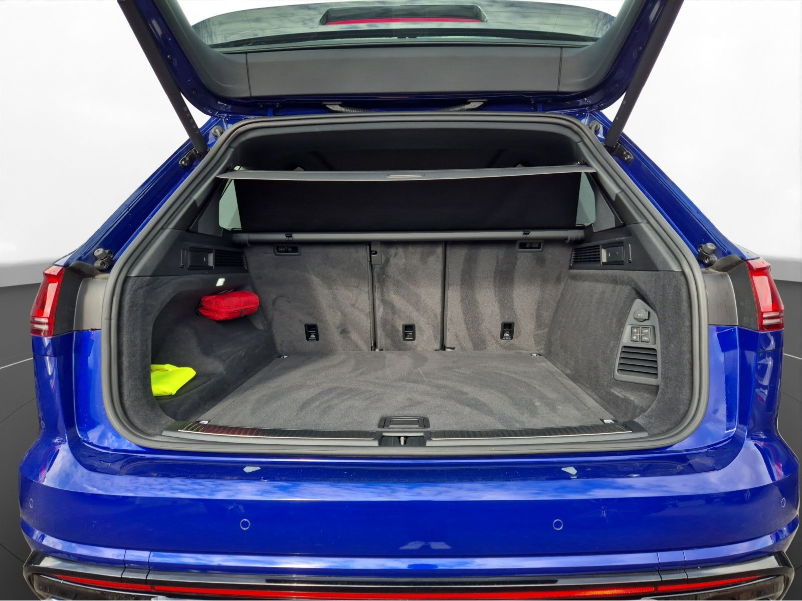 Volkswagen - Touareg_10