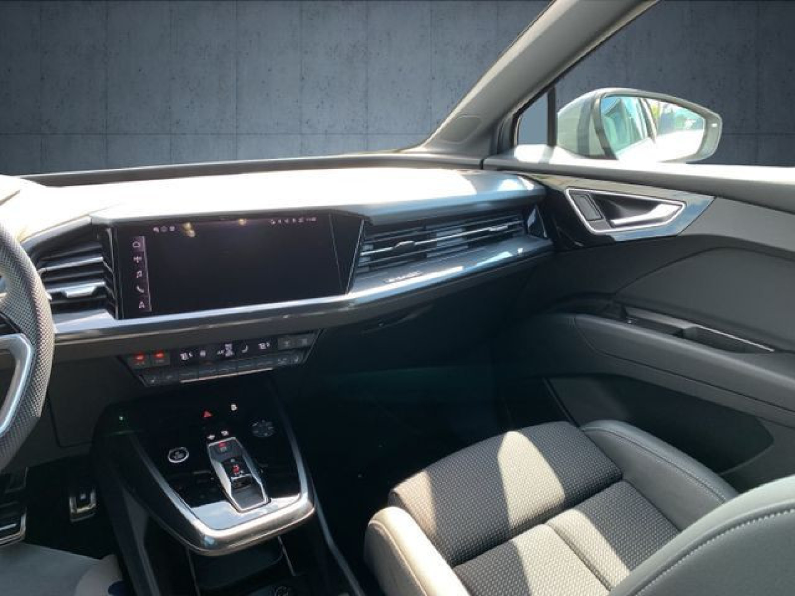 Audi - Q4 e-tron_26
