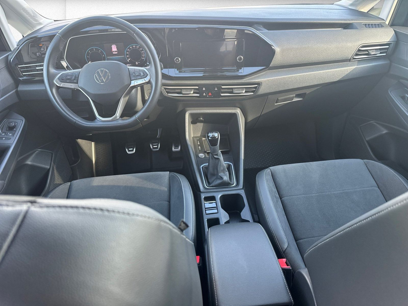 Volkswagen - Caddy_11