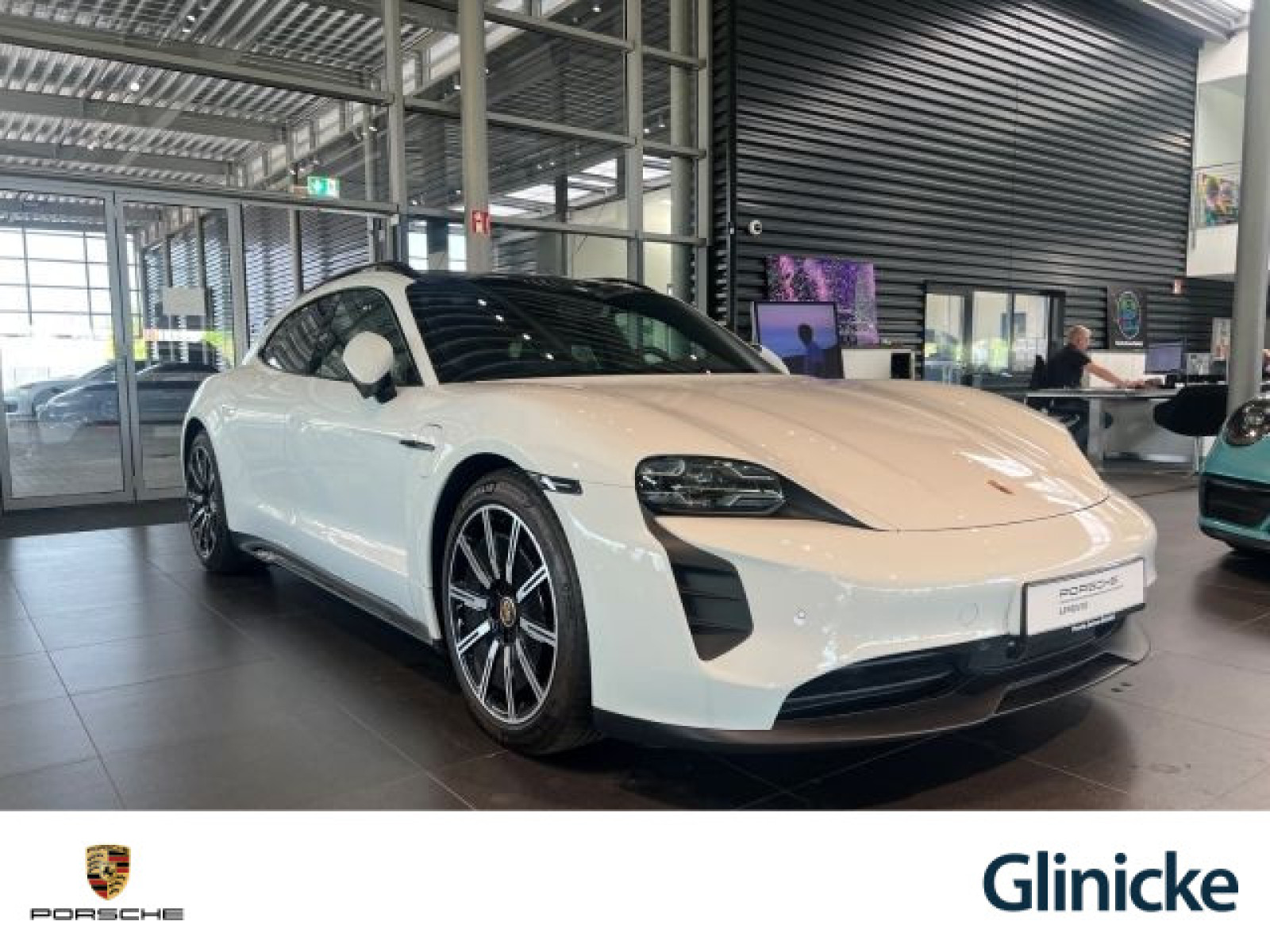 Porsche - Taycan_10