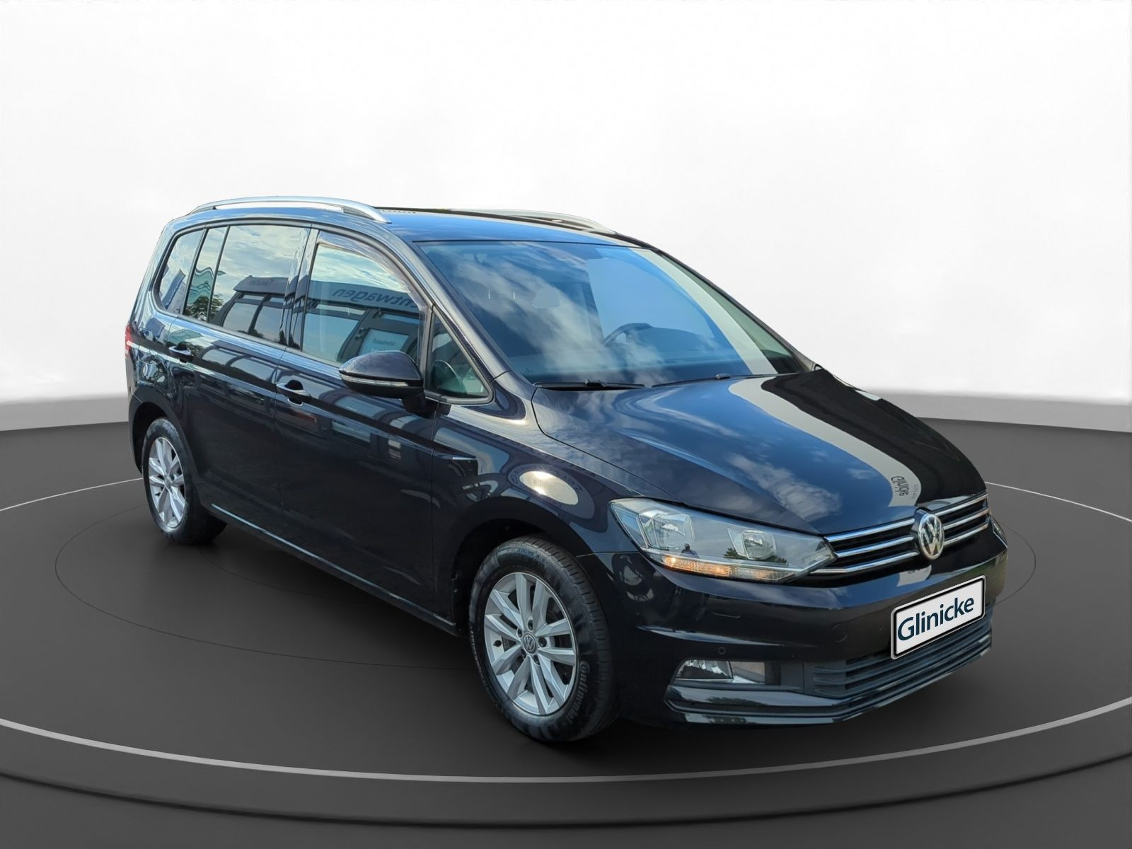 Volkswagen - Touran_14