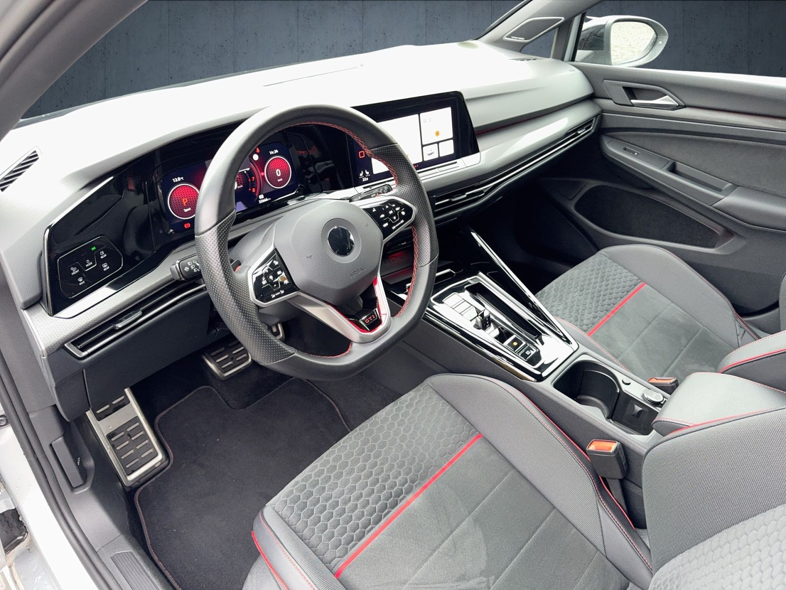 Volkswagen - Golf GTI_9