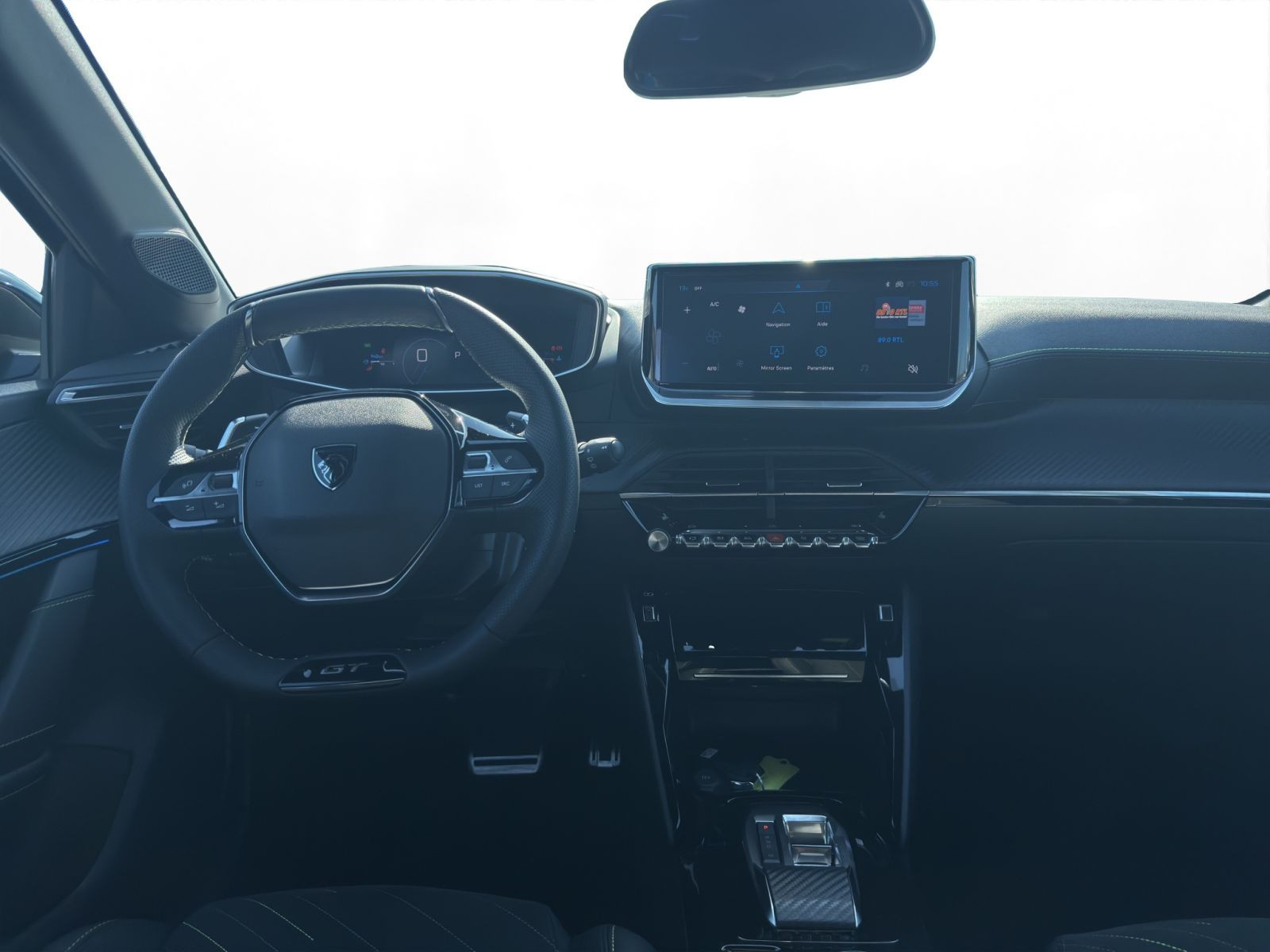 Peugeot - 208_10