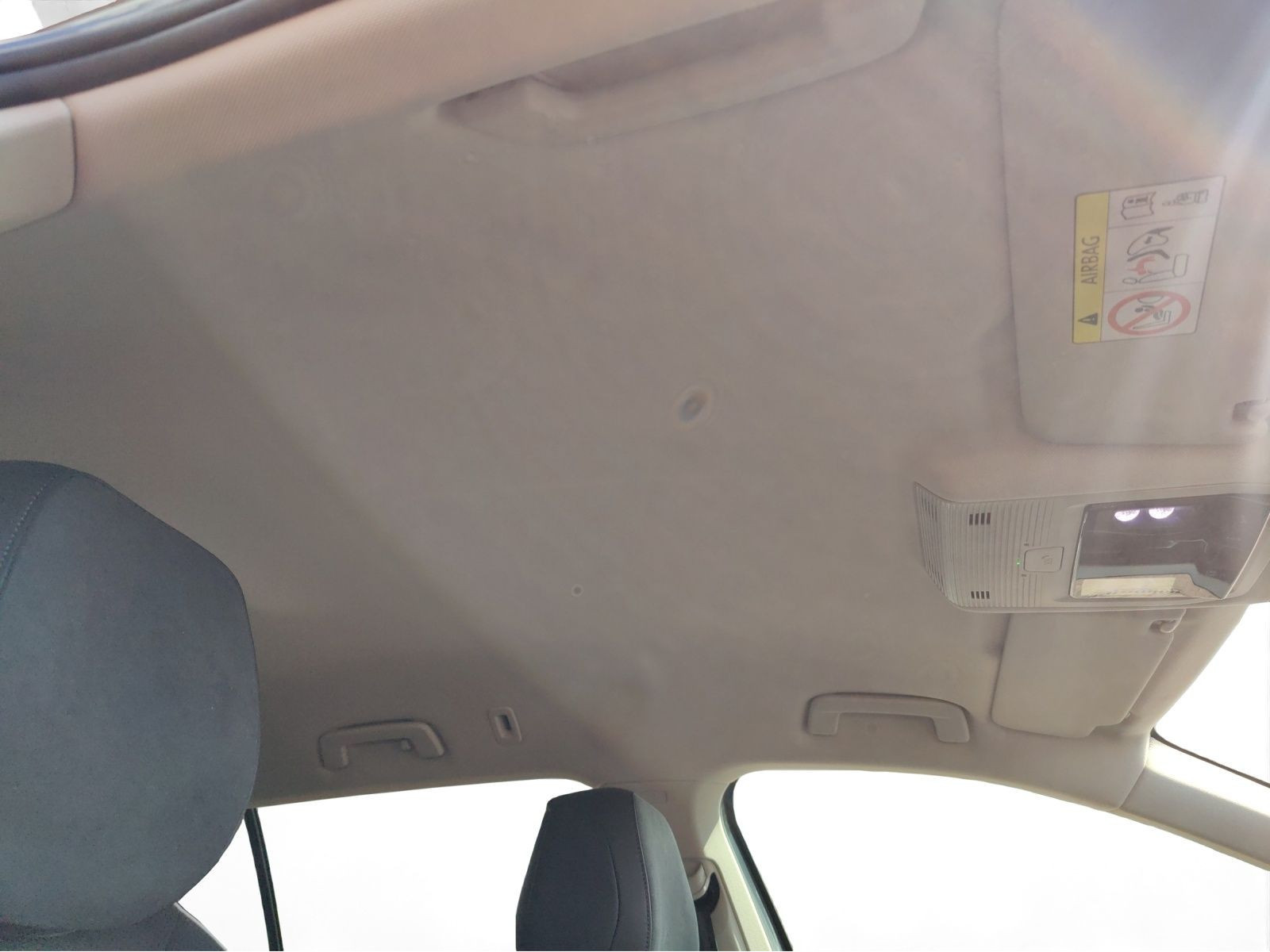 Volkswagen - Passat_15