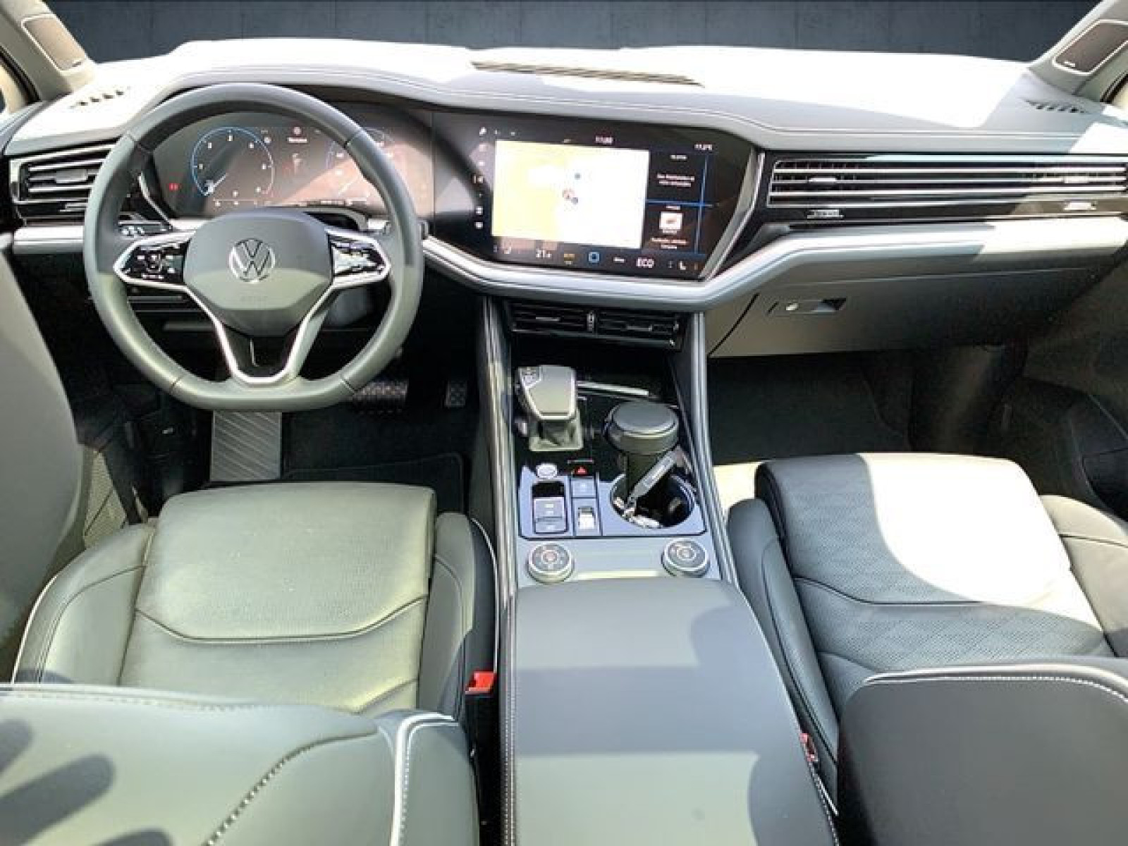 Volkswagen - Touareg_13