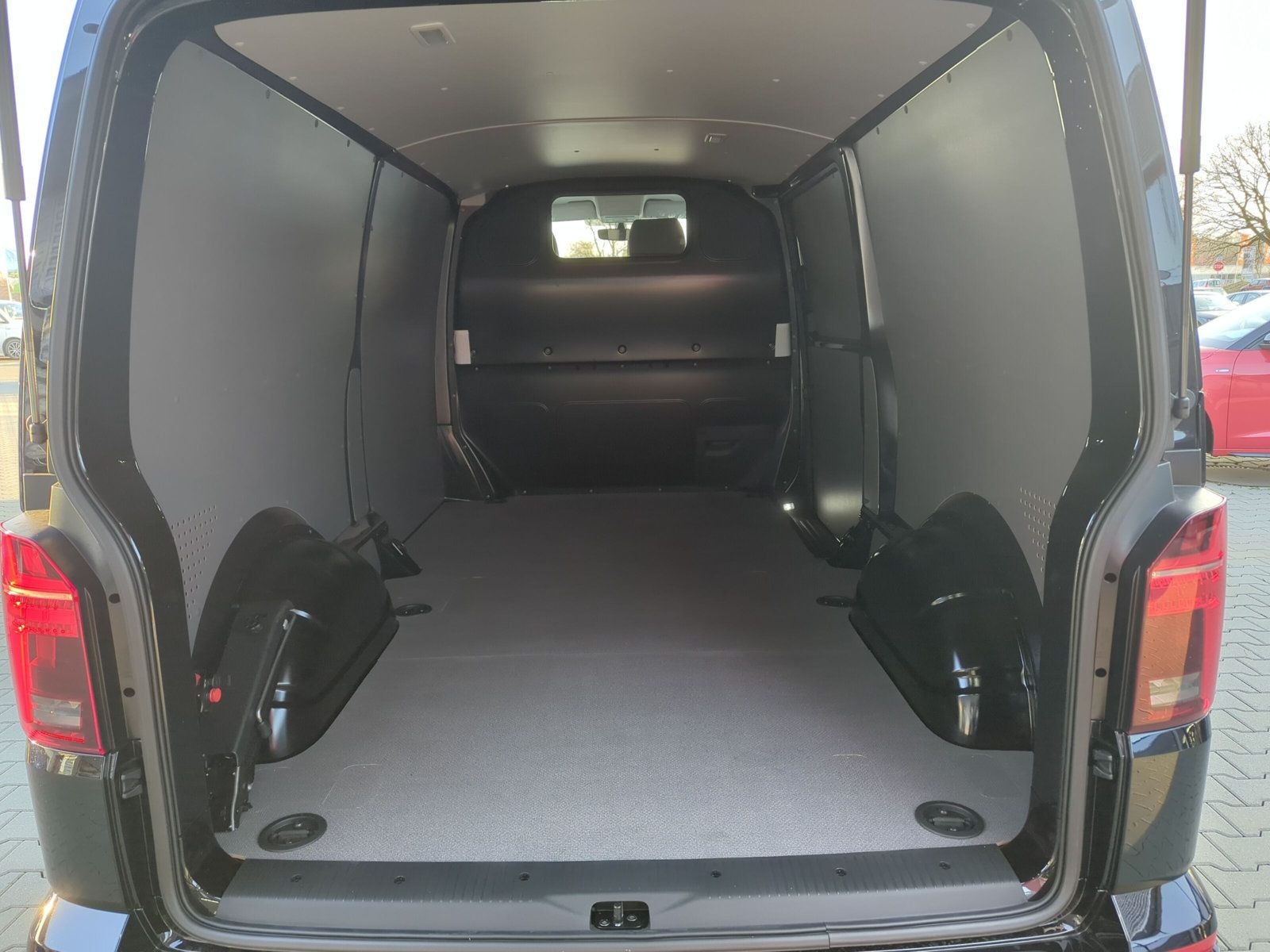 Volkswagen - T6.1 Transporter_8