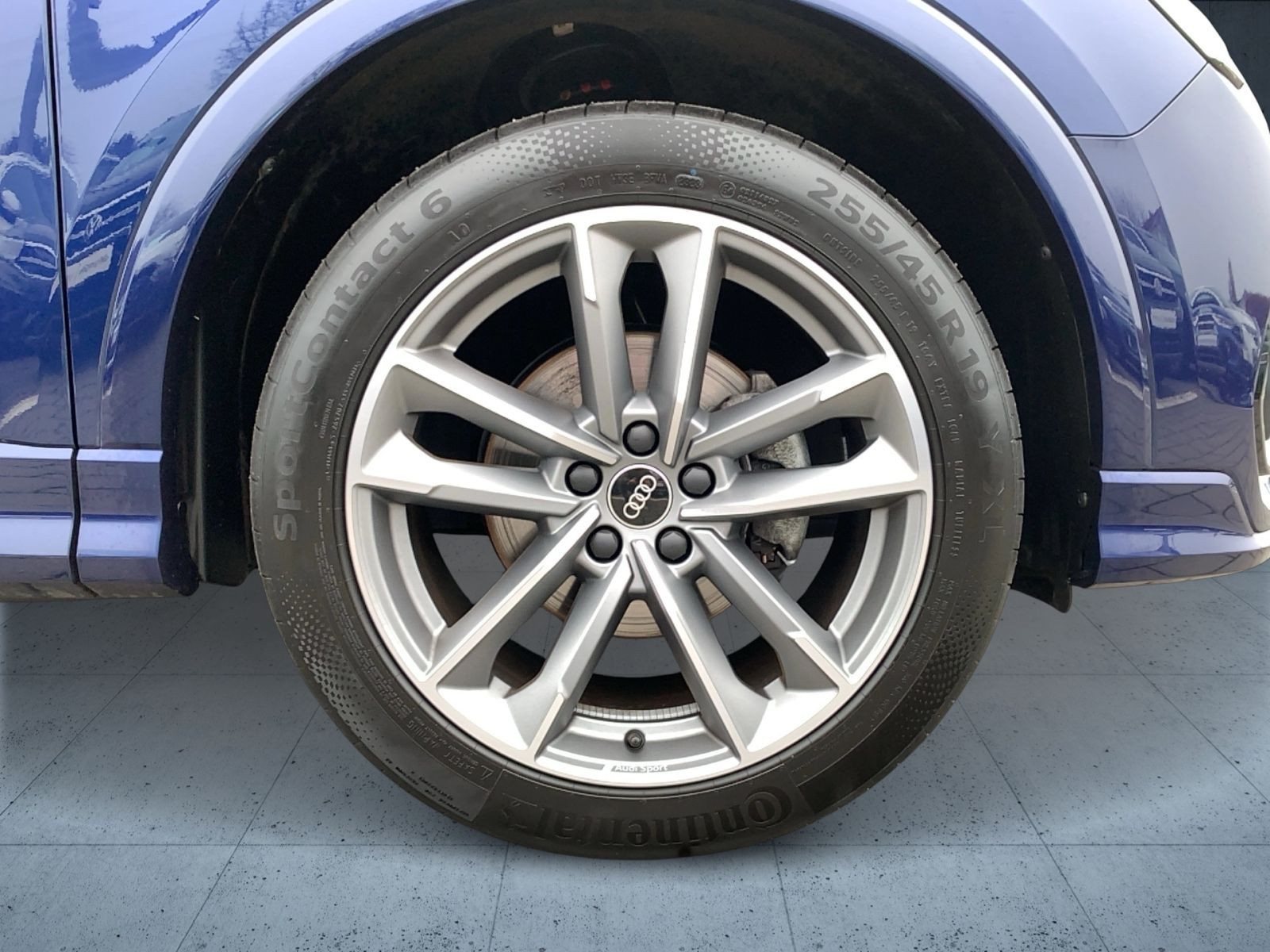Audi - Q3_9