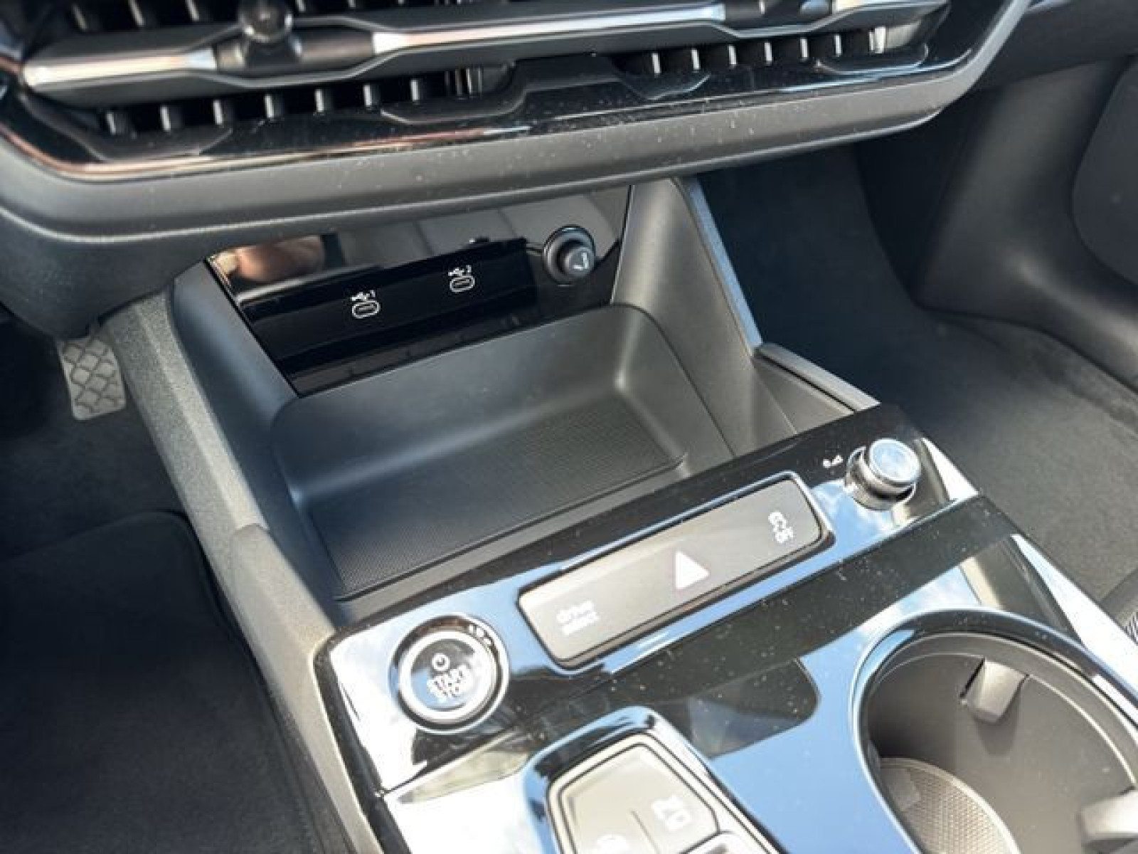 Audi - A6 Avant e-tron_30