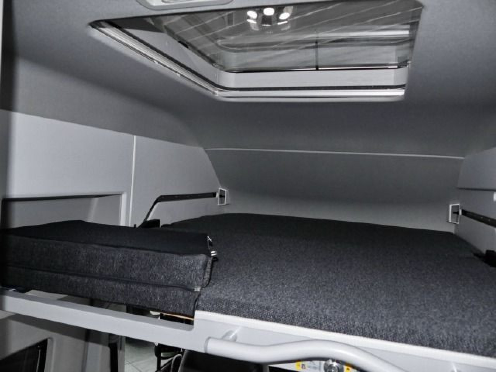 Volkswagen - Grand California 600_13