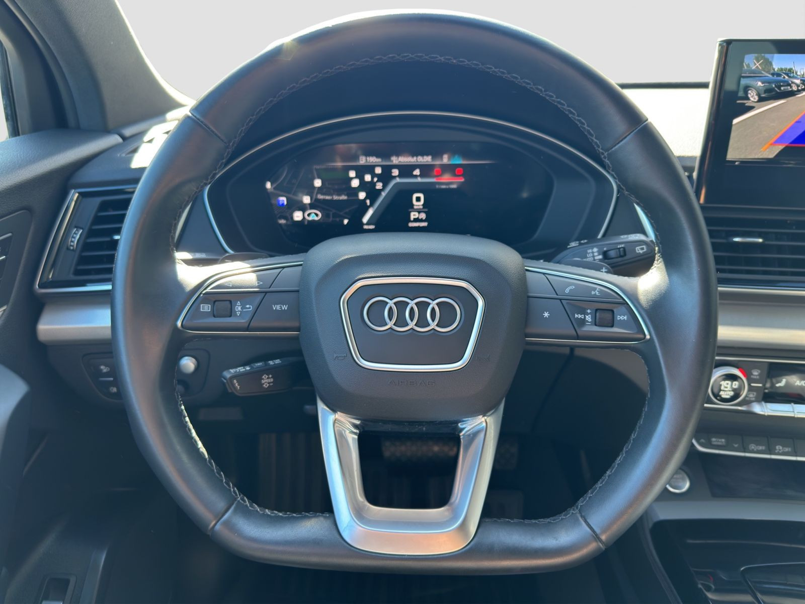 Audi - Q5_9