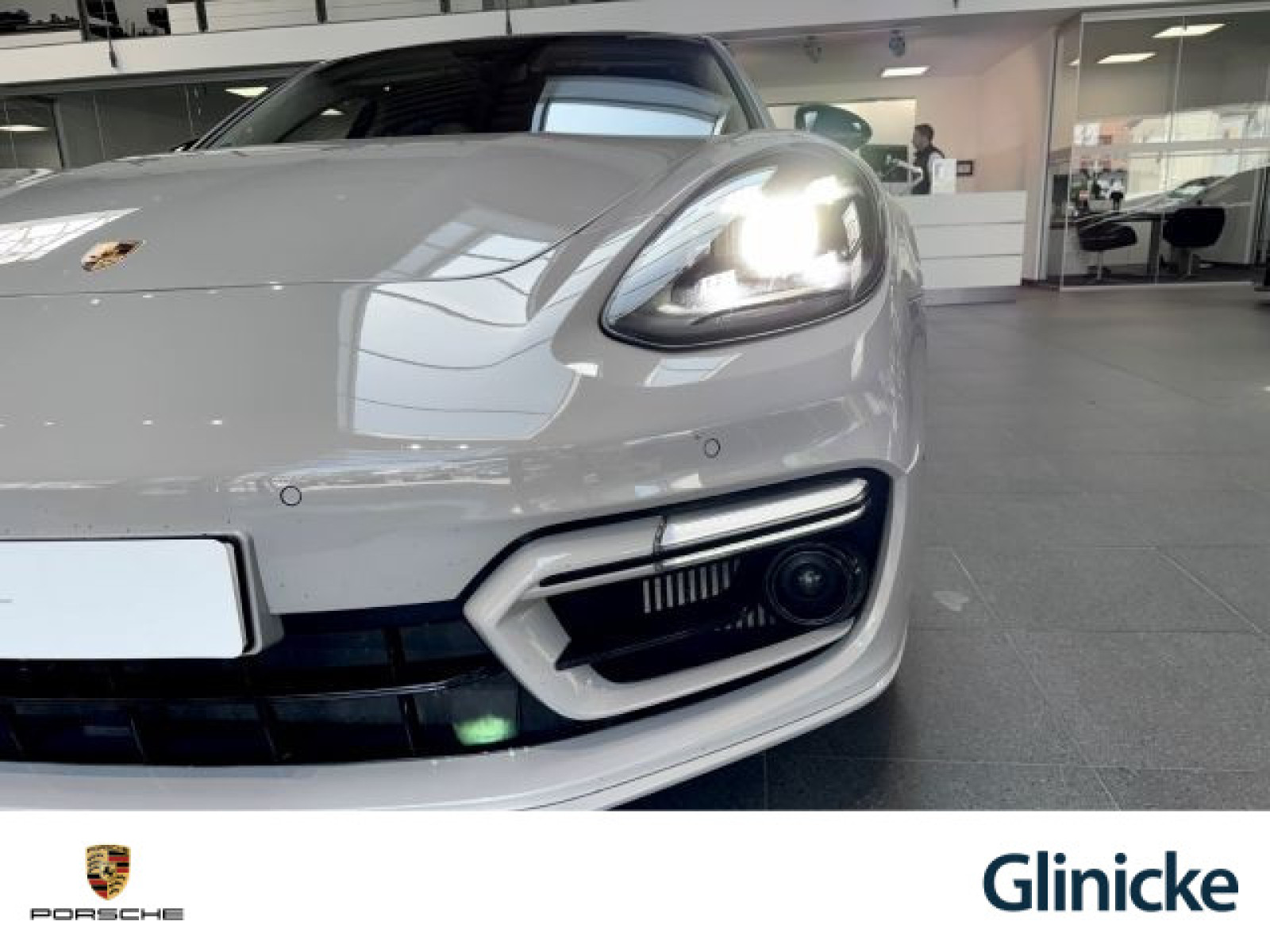 Porsche - Panamera_21