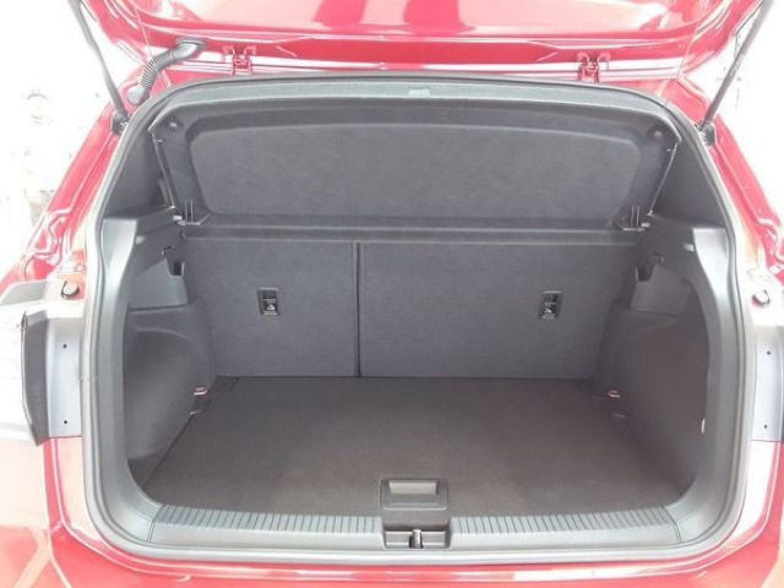 Volkswagen - T-Cross_11
