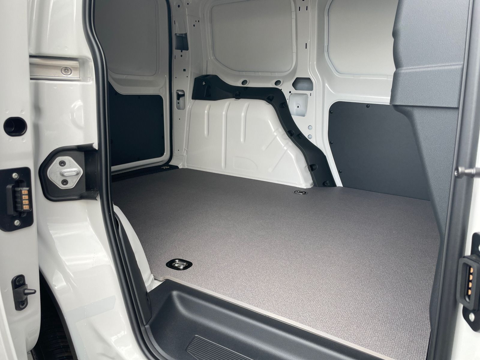 Volkswagen - Caddy Cargo_6